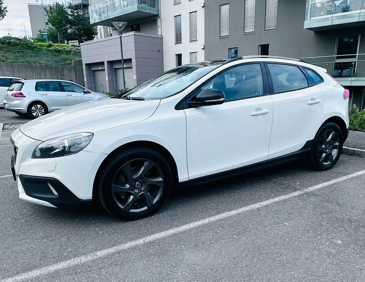 Volvo V40 Cross Country V40 Cross Country D2 Powershift Weiß - 1