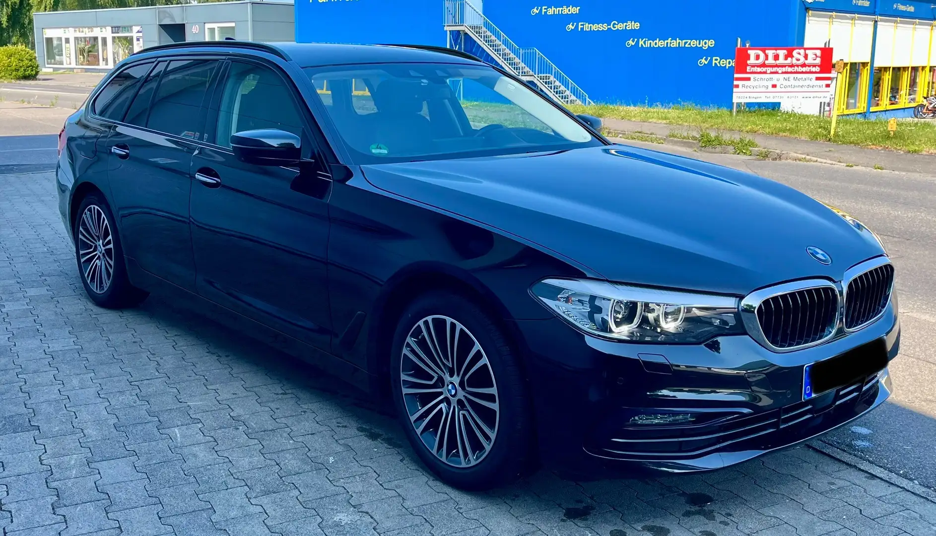 BMW 520 d xDrive Sport Line Negru - 2