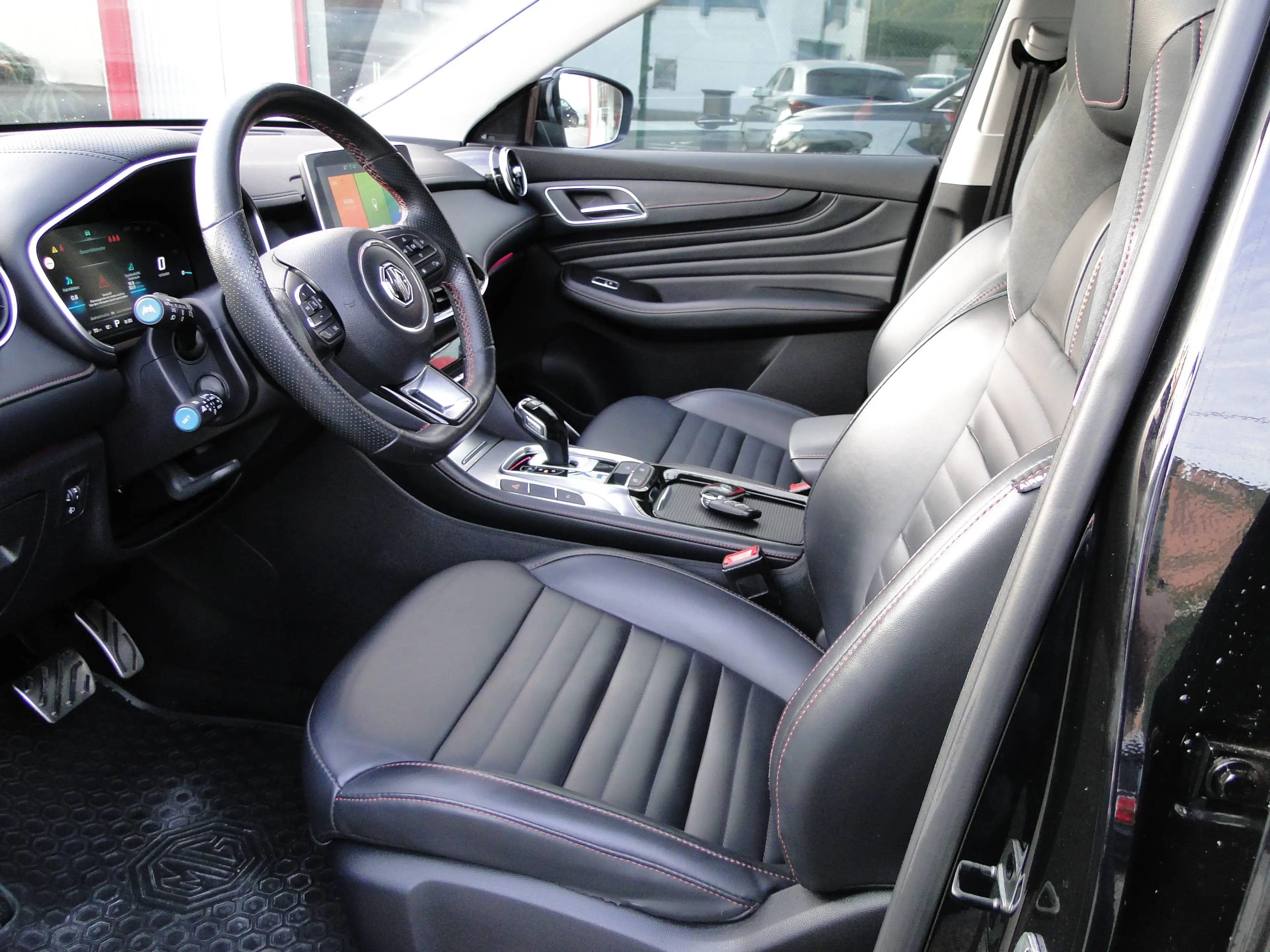 MG EHS EHS PHEV 1.5 Turbo Luxury — photo 9