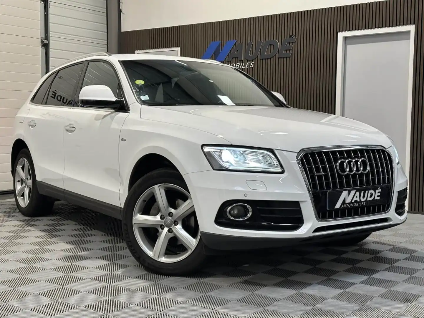 Audi Q5 S-Line Quattro 2.0 TDI 190ch Blanc - 1