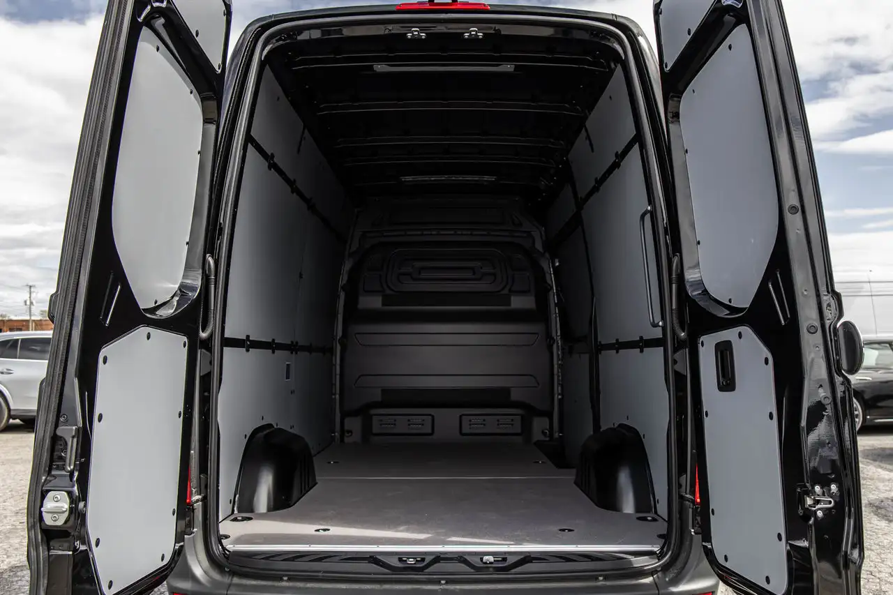 Mercedes-Benz Sprinter снимка Mercedes-Benz Sprinter