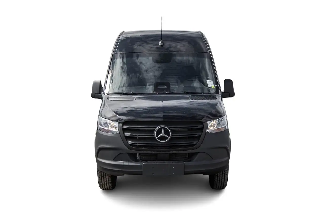 Mercedes-Benz Sprinter снимка Mercedes-Benz Sprinter