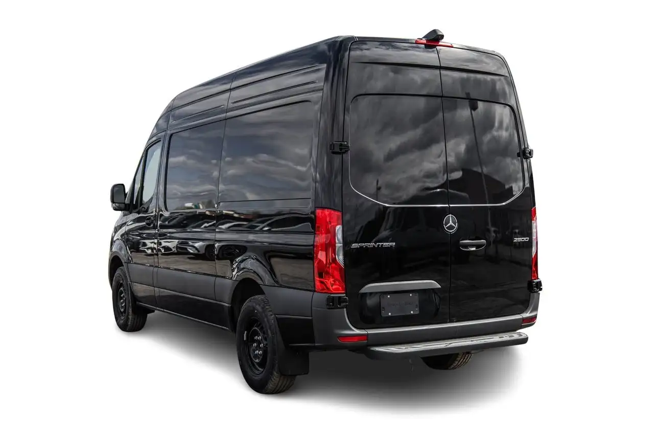 Mercedes-Benz Sprinter снимка Mercedes-Benz Sprinter