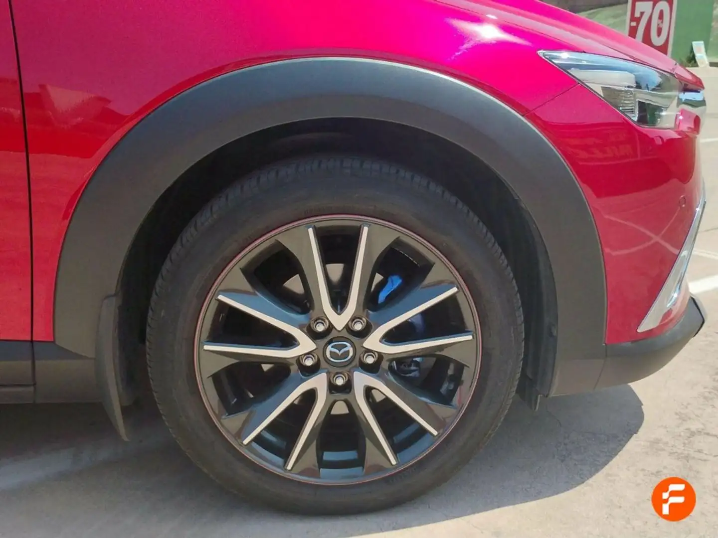 Mazda CX-3 2.0 SKY GE i-Eloo Lux Whi Trav 4WD Amarillo - 2