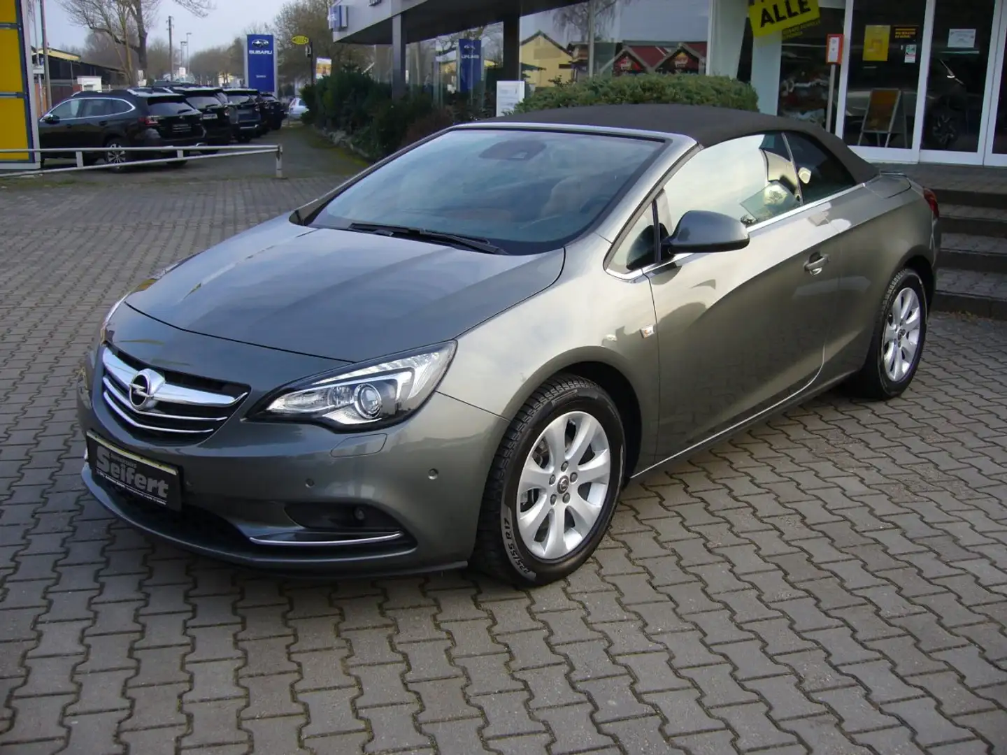 Opel Cascada 1.6 Turbo  Ultimate (EURO 6d-TEMP) Grijs - 2