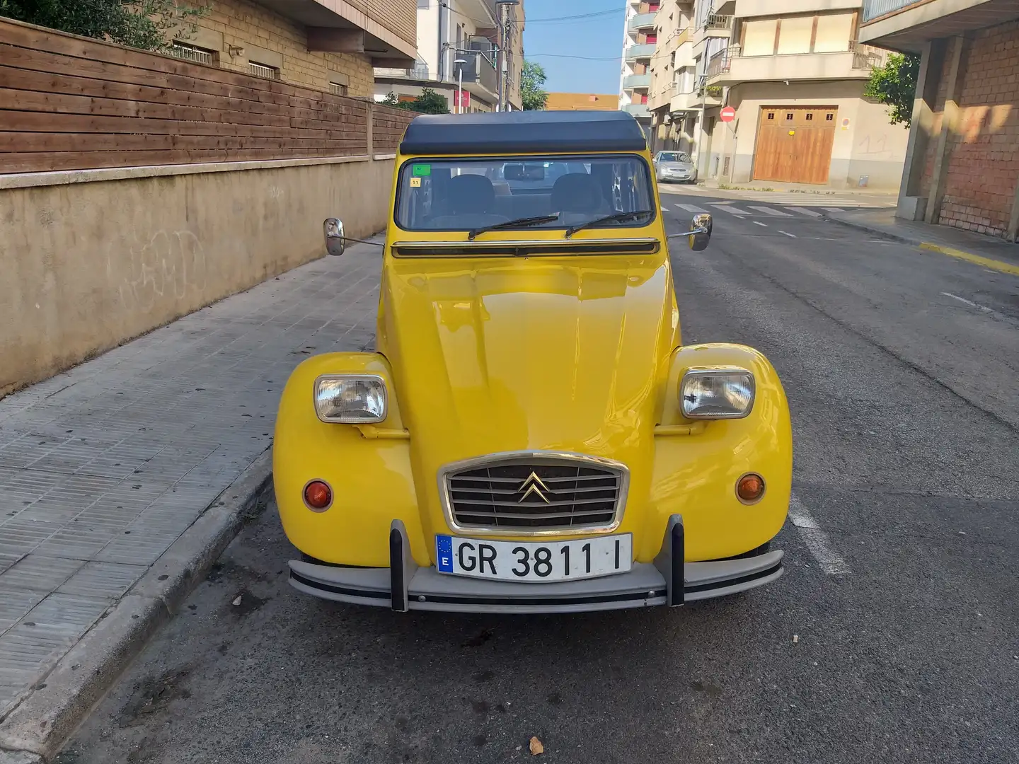 Citroen 2CV Berlina Amarillo - 2