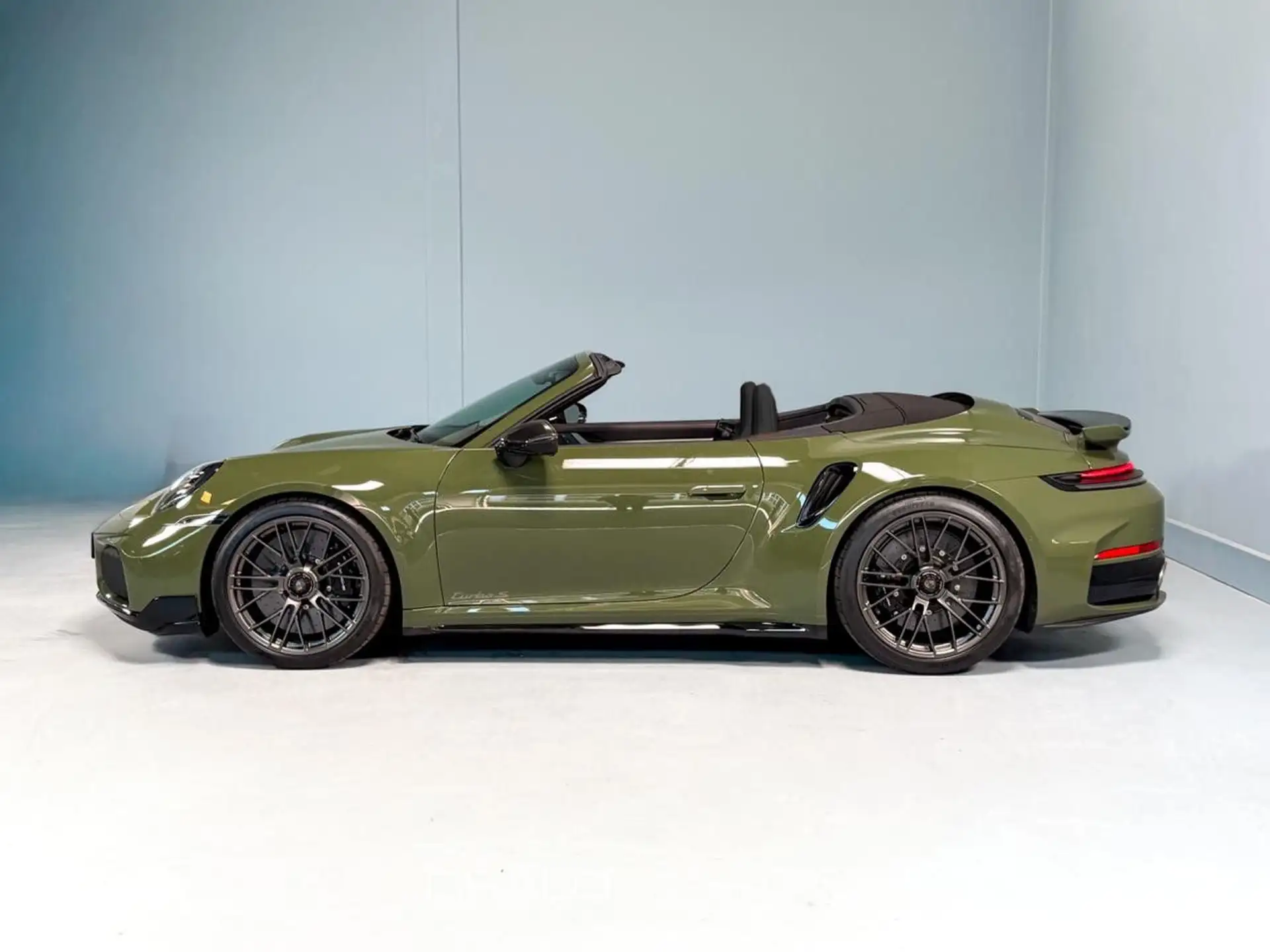 포르쉐 911 Turbo S Cabriolet 2023 초록 사진 1