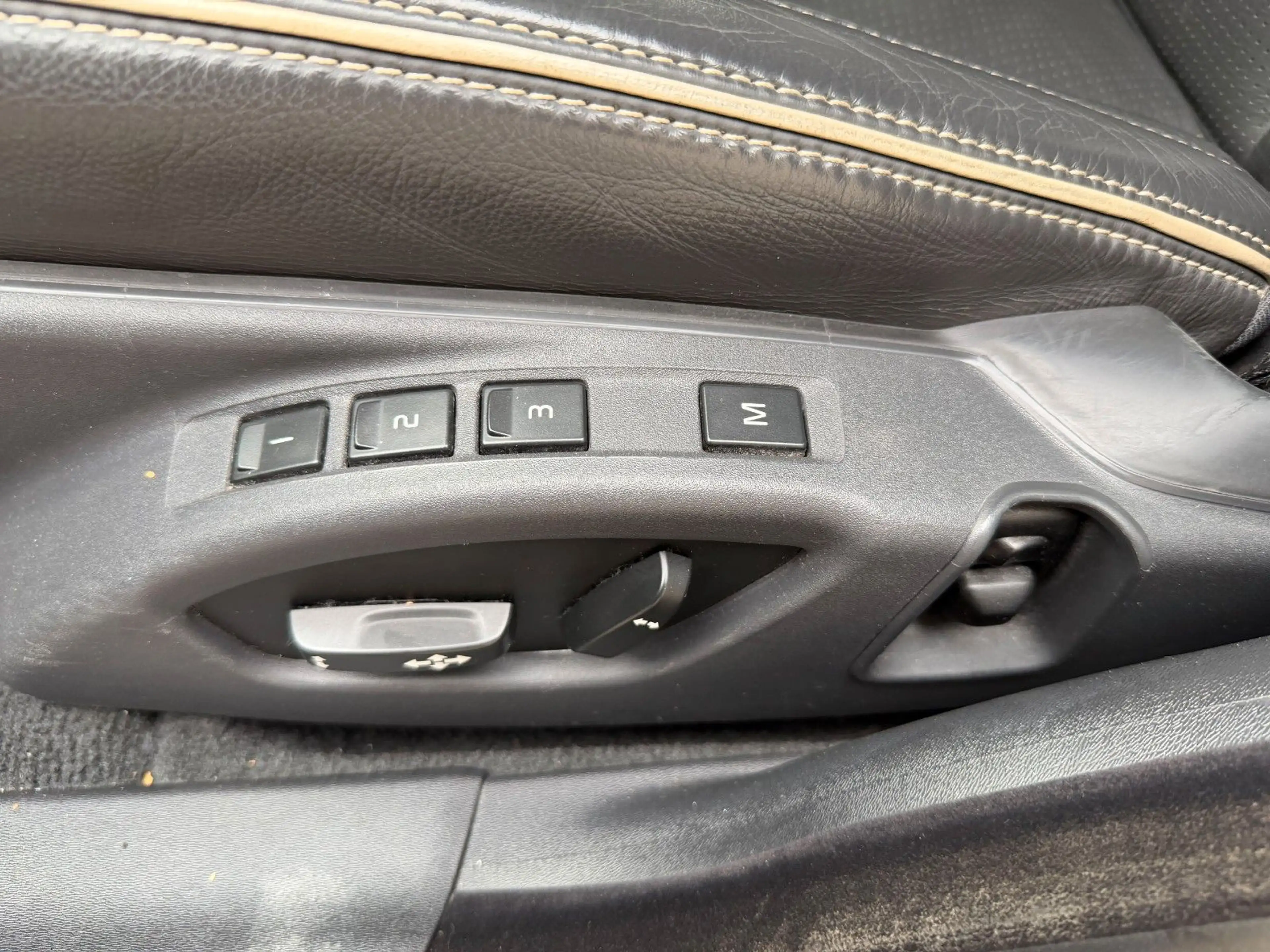 Volvo S80 Lim. D5 AWD Executive Geartronic TOP TÜV NEU — photo 14