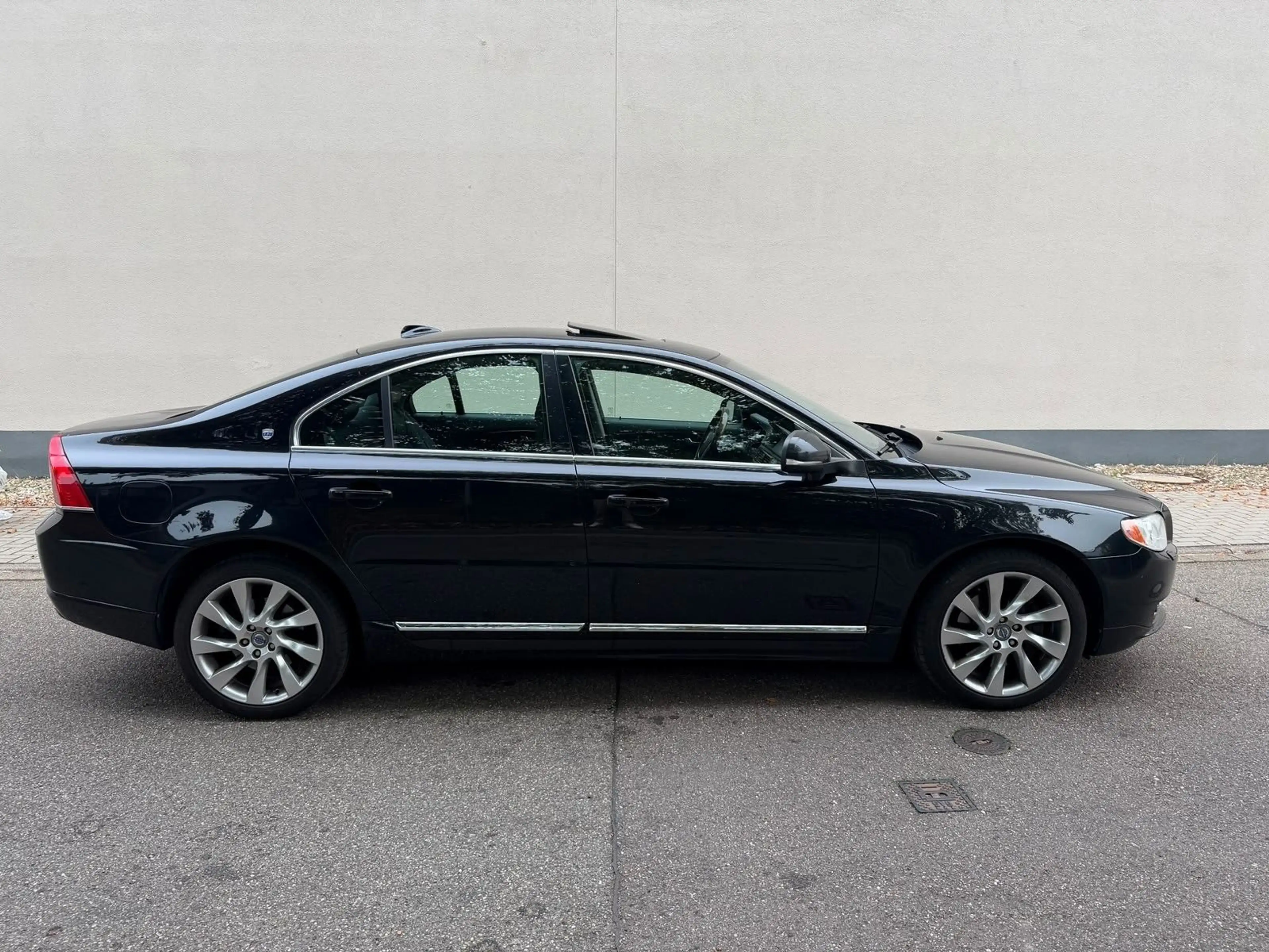 Volvo S80 Lim. D5 AWD Executive Geartronic TOP TÜV NEU — photo 5