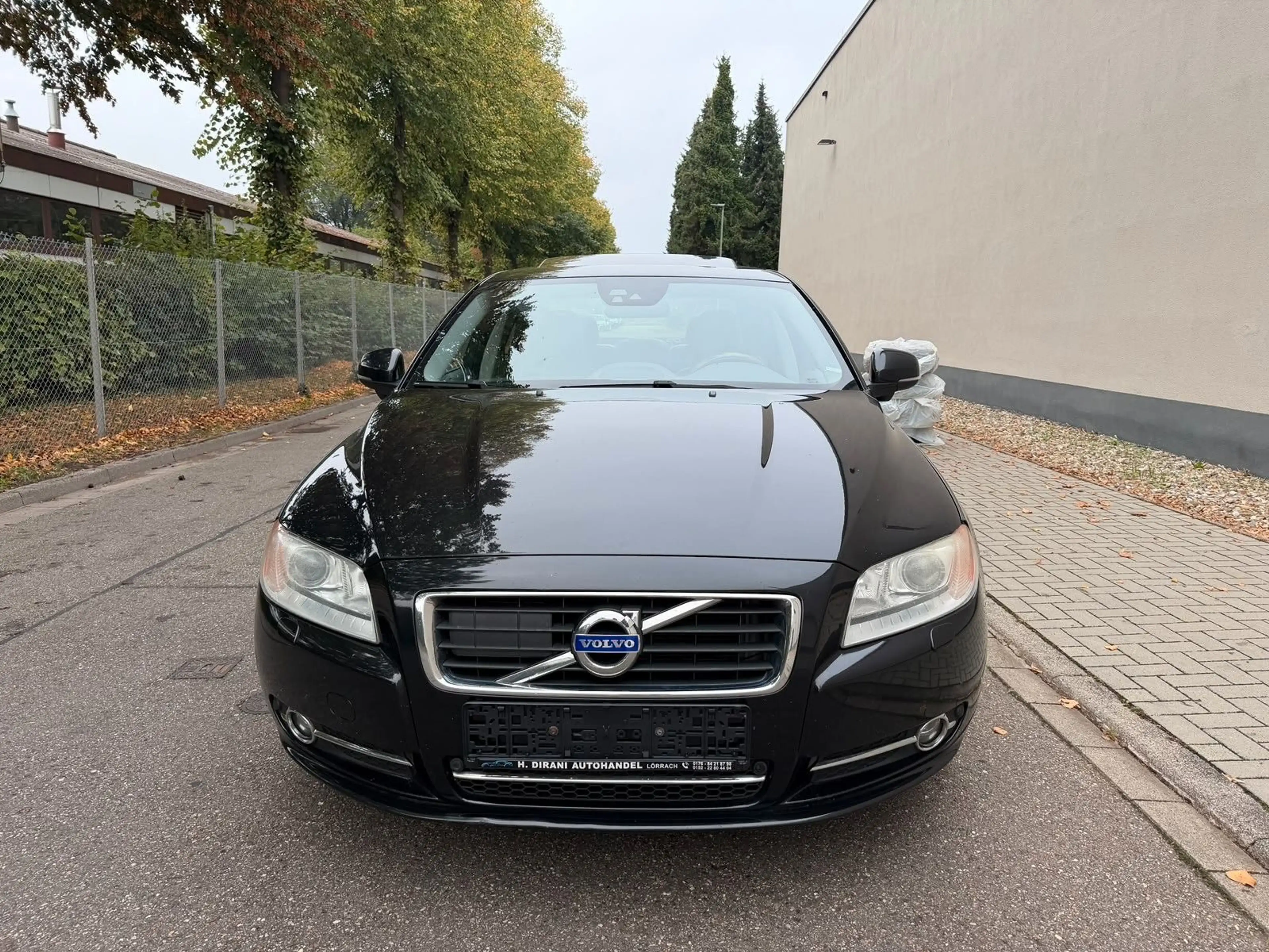 Volvo S80 Lim. D5 AWD Executive Geartronic TOP TÜV NEU — photo 3