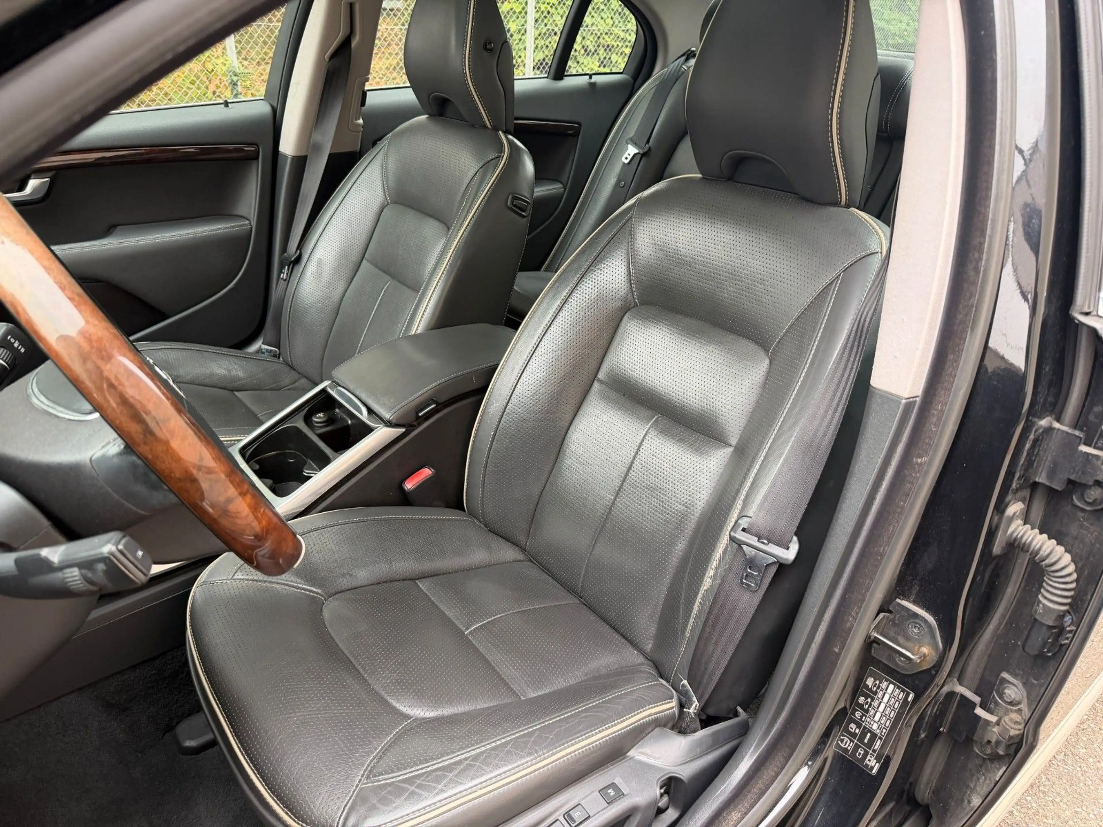 Volvo S80 Lim. D5 AWD Executive Geartronic TOP TÜV NEU — photo 15