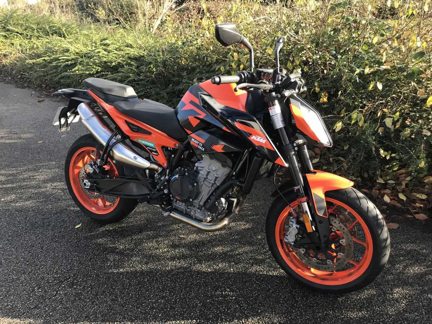 KTM 890 Duke Orange - 1