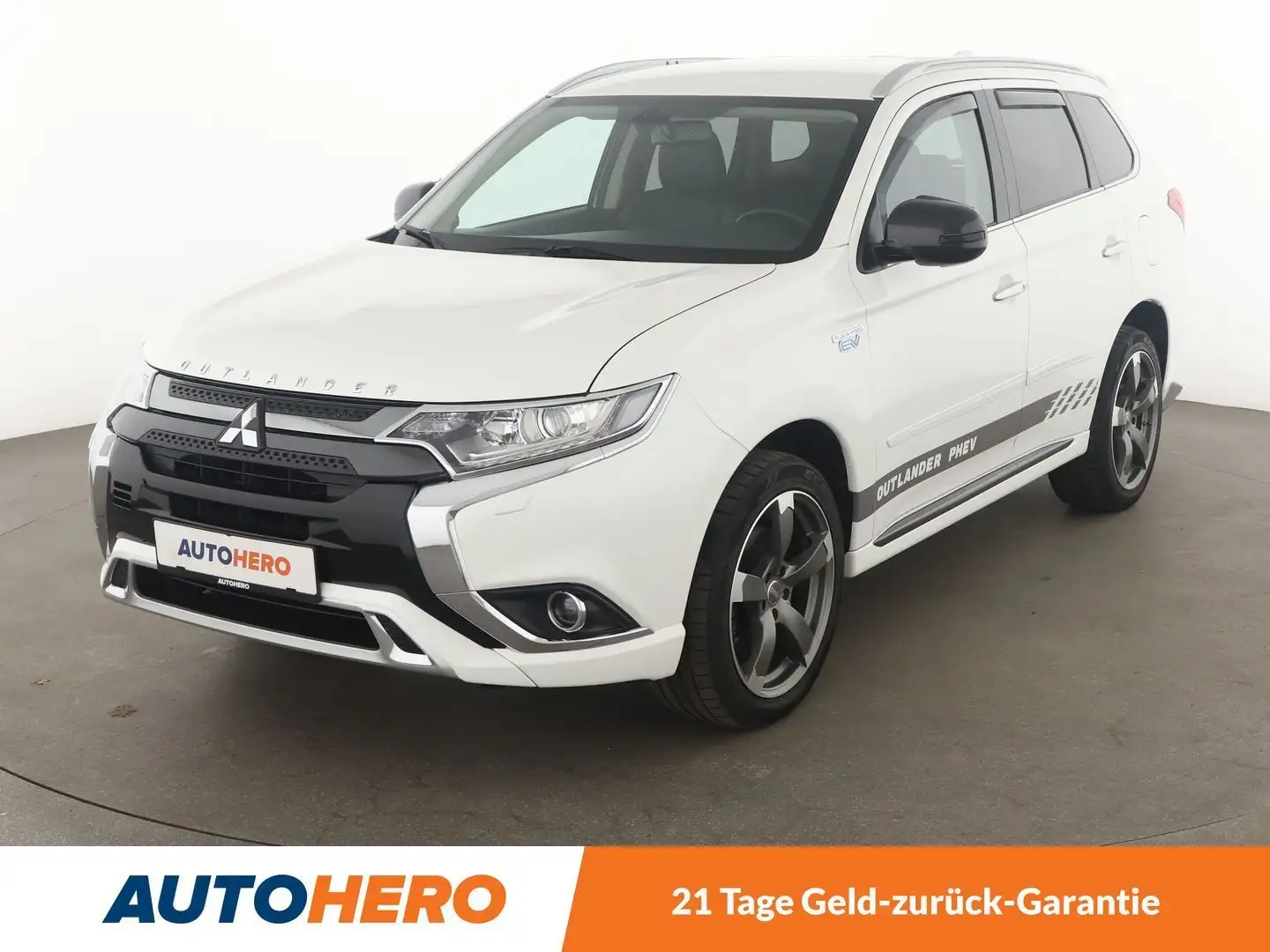 Mitsubishi Outlander PHEV 4WD Aut.*NAVI*TEMPO*CAM*SHZ* Blanc - 1