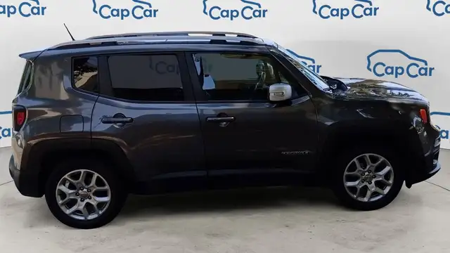 Jeep Renegade view 4