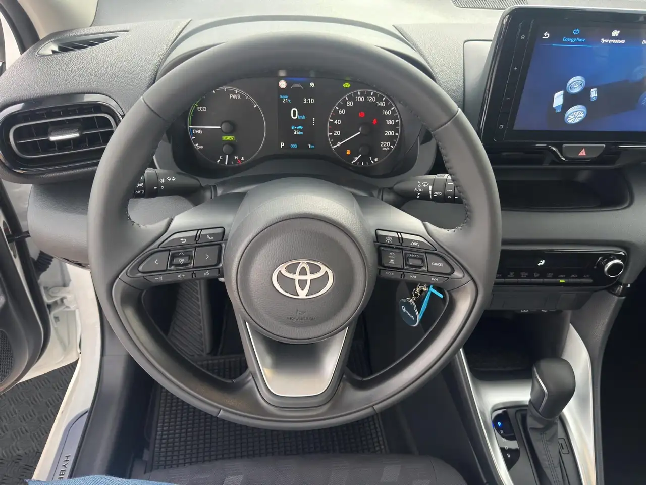 Toyota Yaris 2026 — фото 10