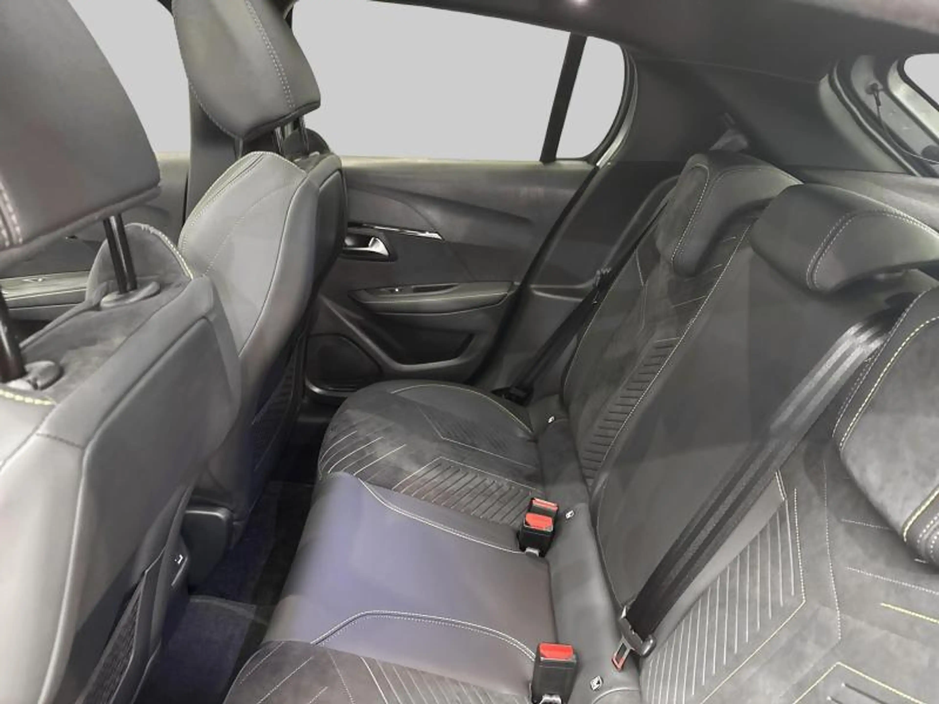 Peugeot 208 II & e- GT Line — photo 12