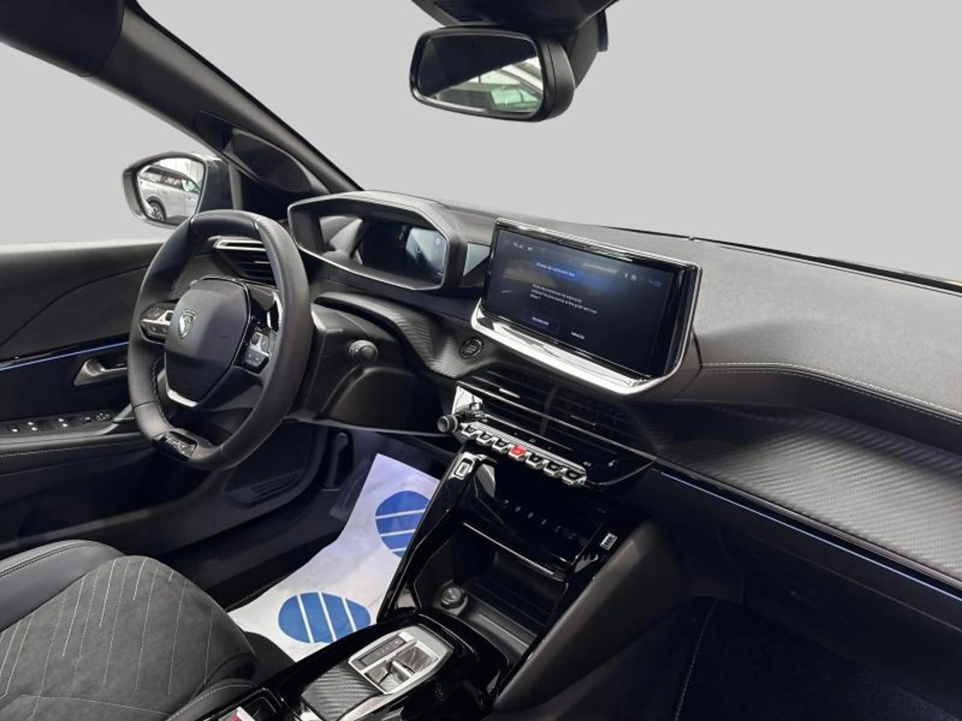 Peugeot 208 II & e- GT Line — photo 9