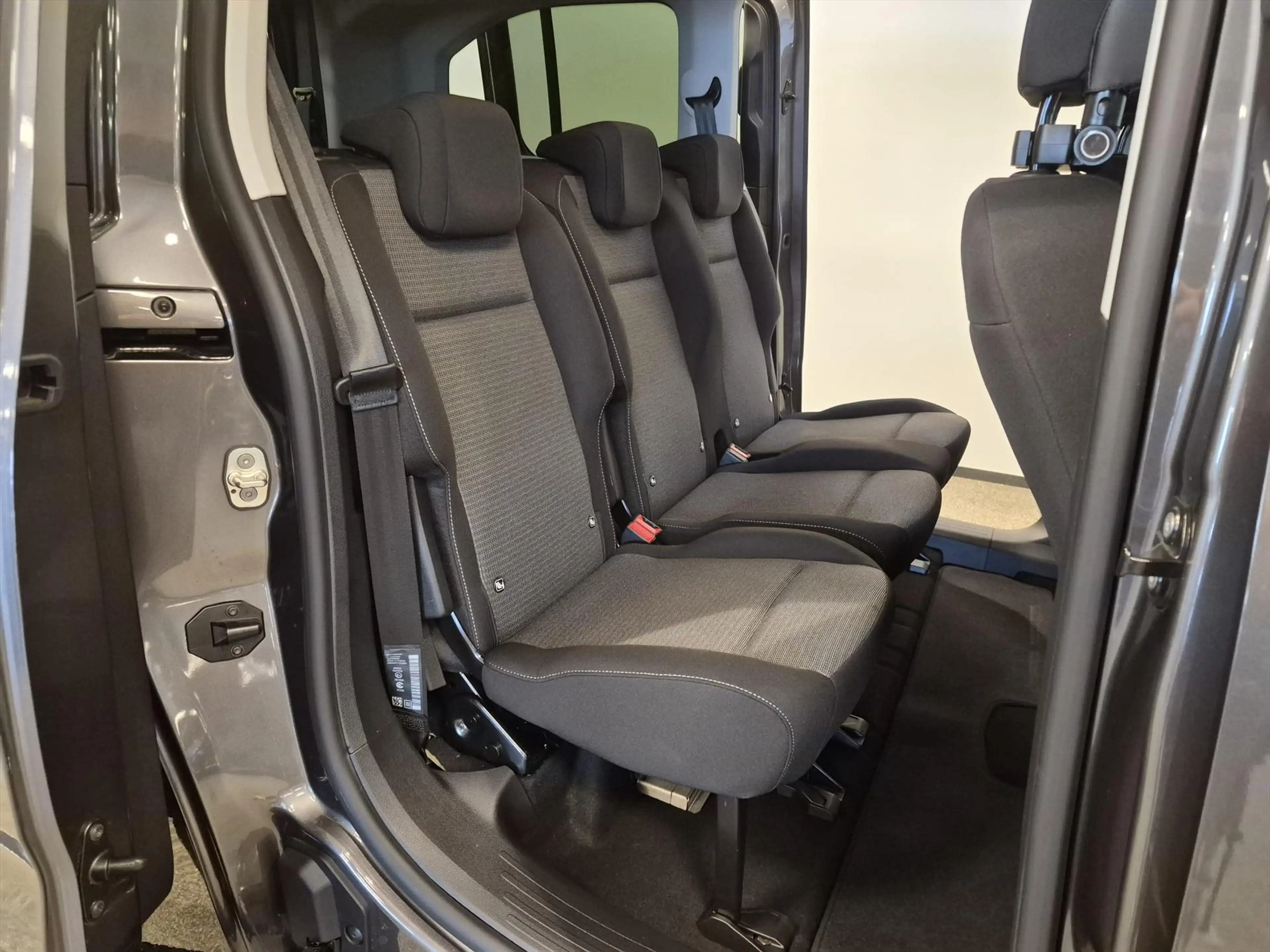 Toyota Proace City Verso L2 Rolstoelauto 5+1 — photo 13