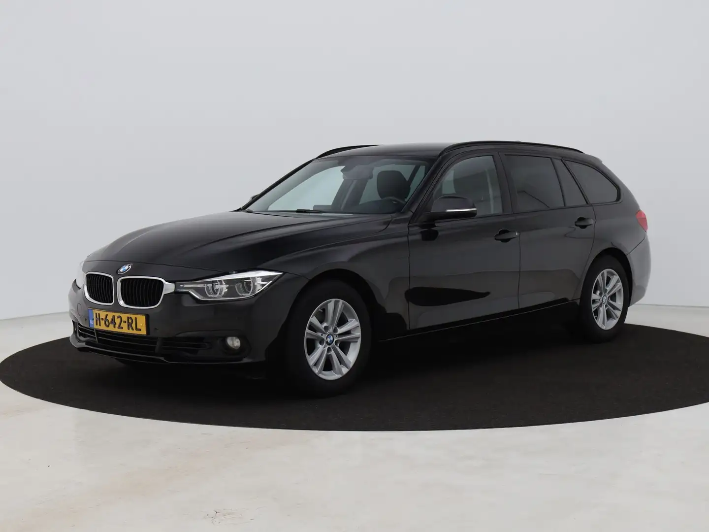 BMW 3-serie Touring 318i Centennial Executive | NAVI | Black - 1