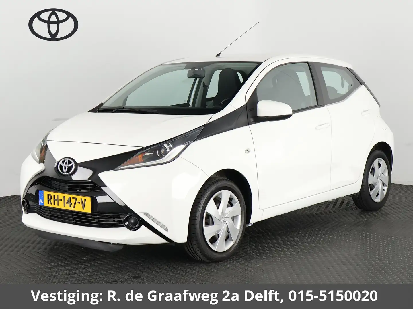 Toyota Aygo 1.0 VVT-i X-Fun | Airco | Bluetooth | Elektrische Wit - 1
