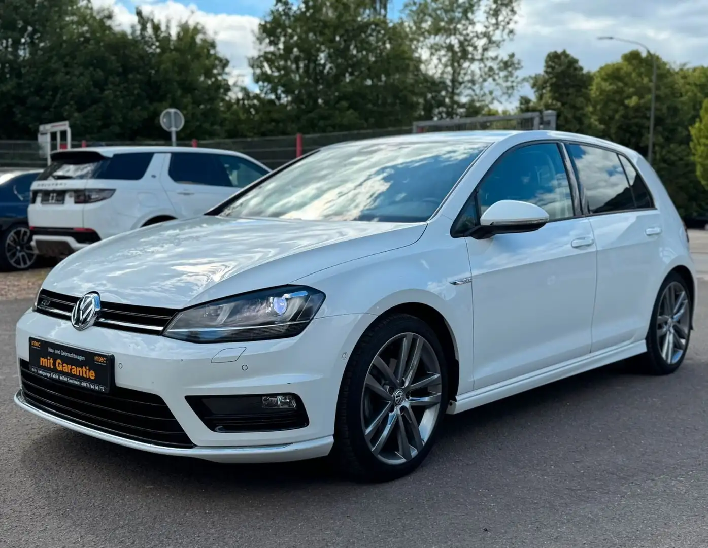 Volkswagen Golf VII Lim. Cup BMT 4Motion R-Line Blanc - 1