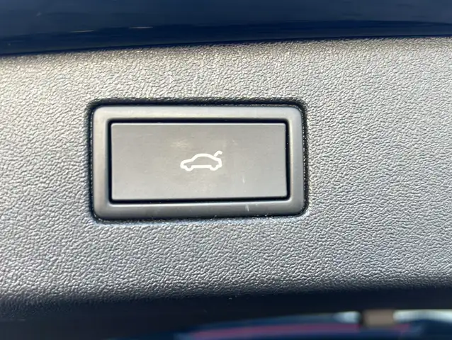 Volkswagen Tiguan view 17