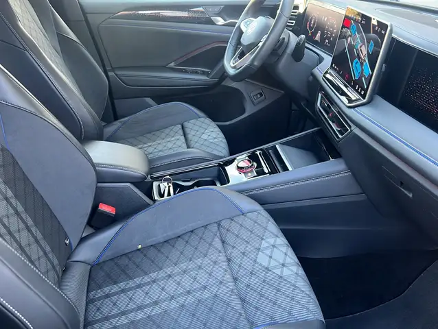 Volkswagen Tiguan view 19