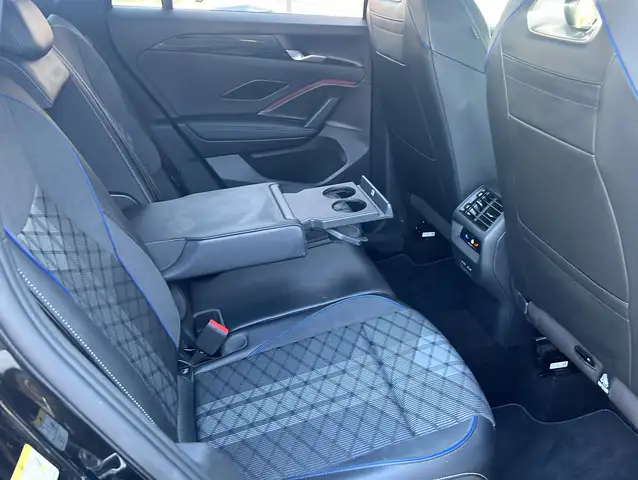 Volkswagen Tiguan view 18