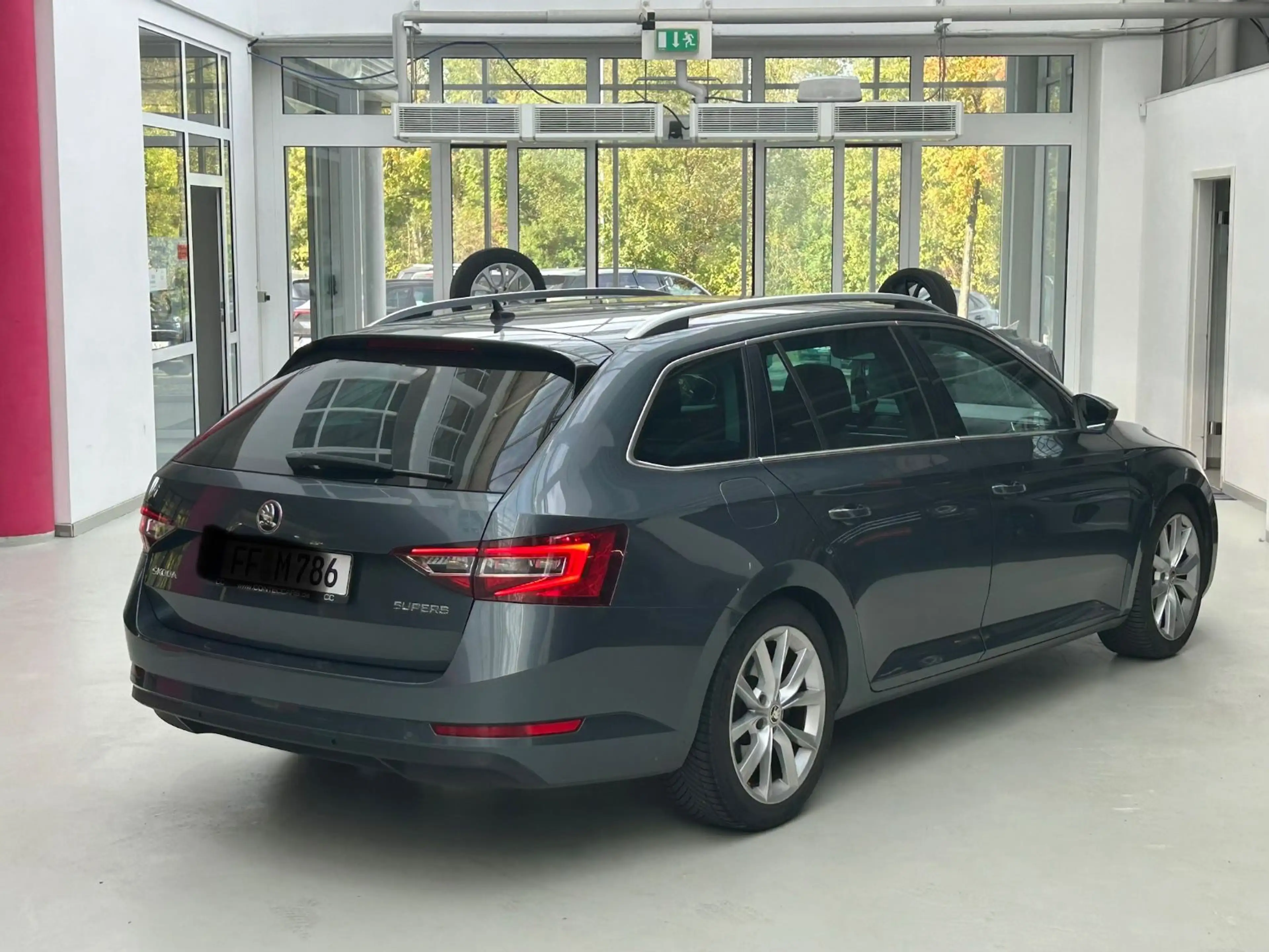 Skoda Superb Combi Style — photo 6