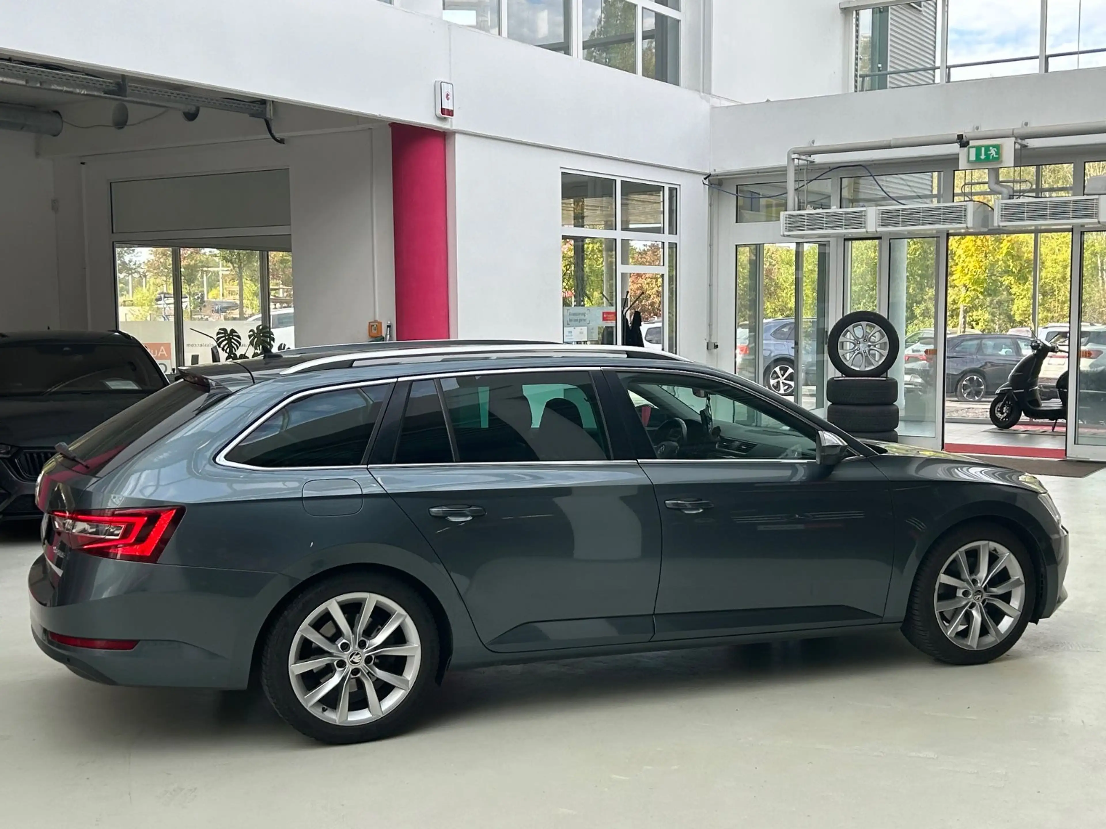 Skoda Superb Combi Style — photo 7