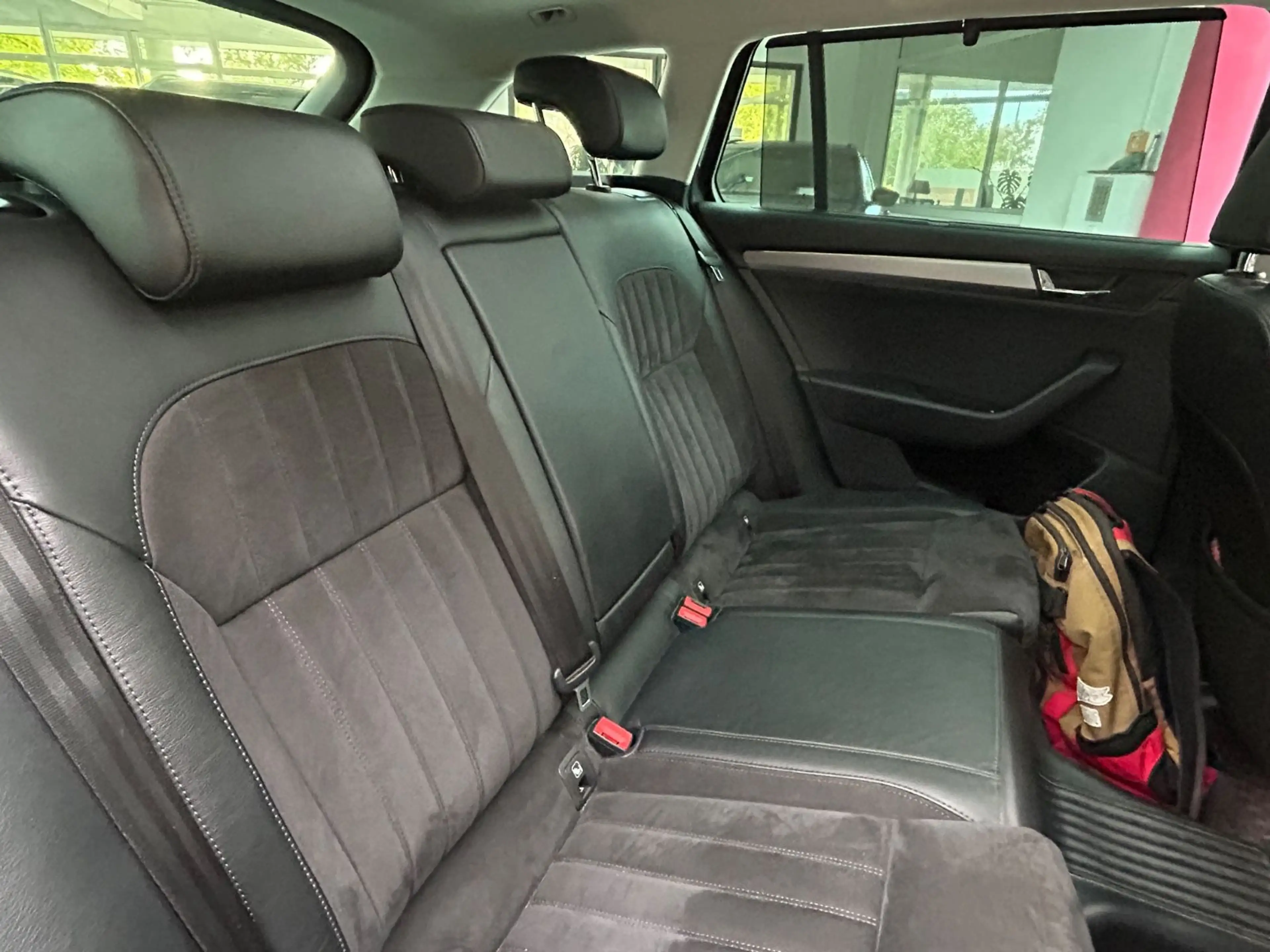 Skoda Superb Combi Style — photo 10