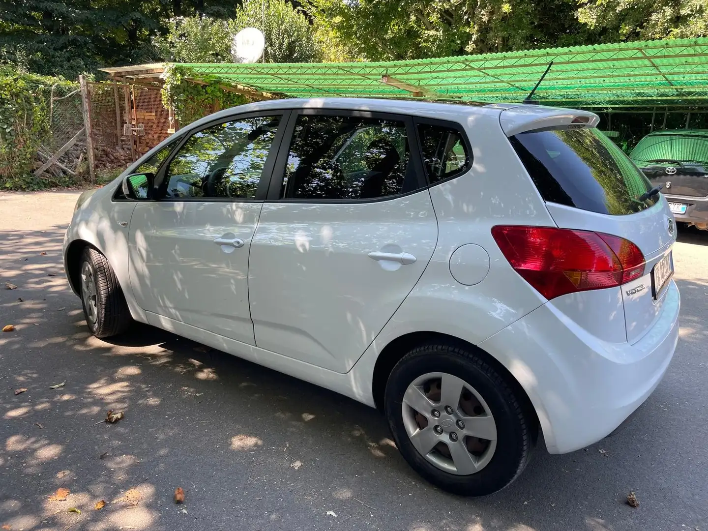 Kia Venga Venga 1.4 crdi Easy (wgt LX) 77cv Bianco - 2