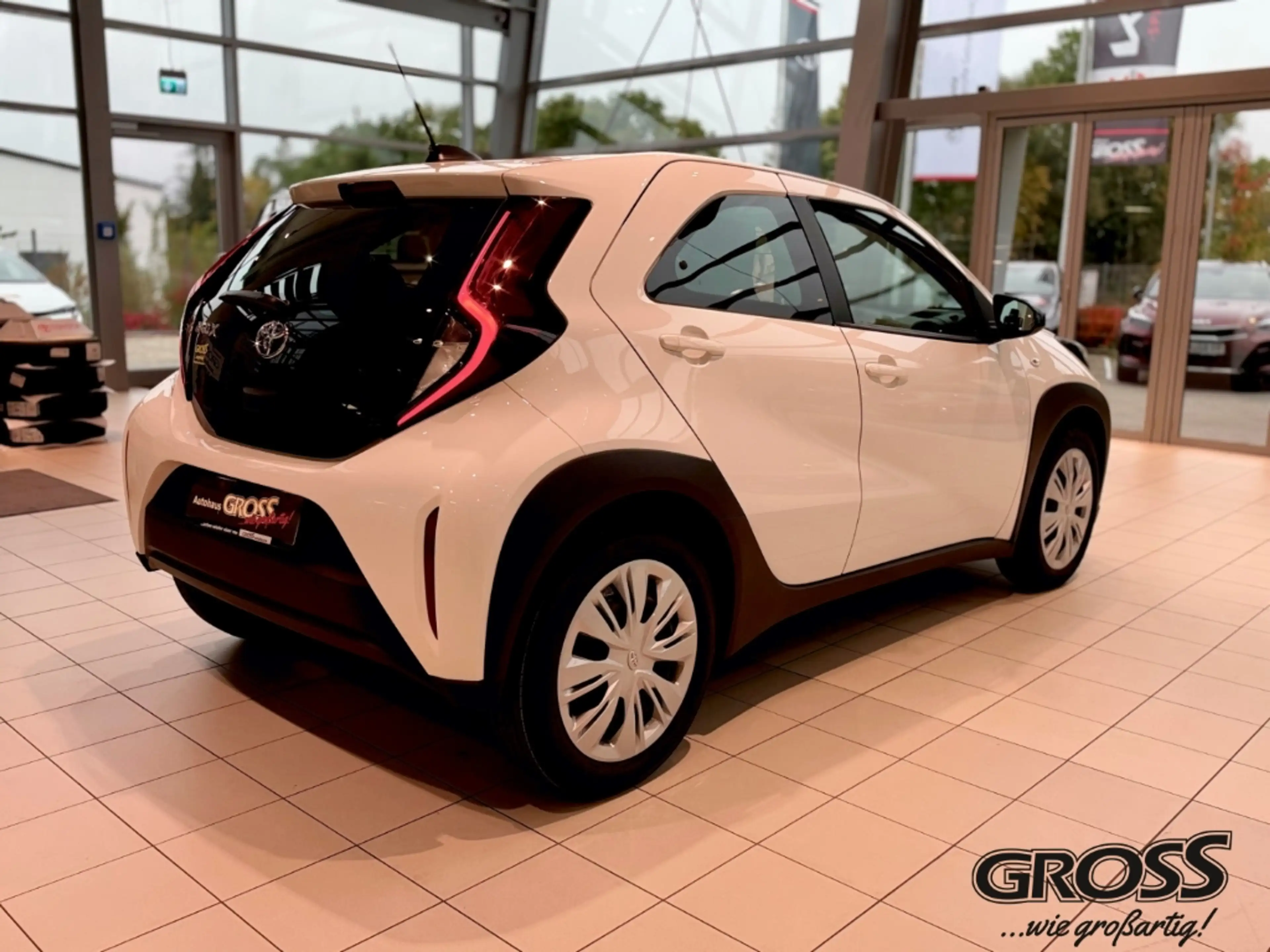 Toyota Aygo X Business Edition Apple CarPlay Android Auto Musiks — photo 10