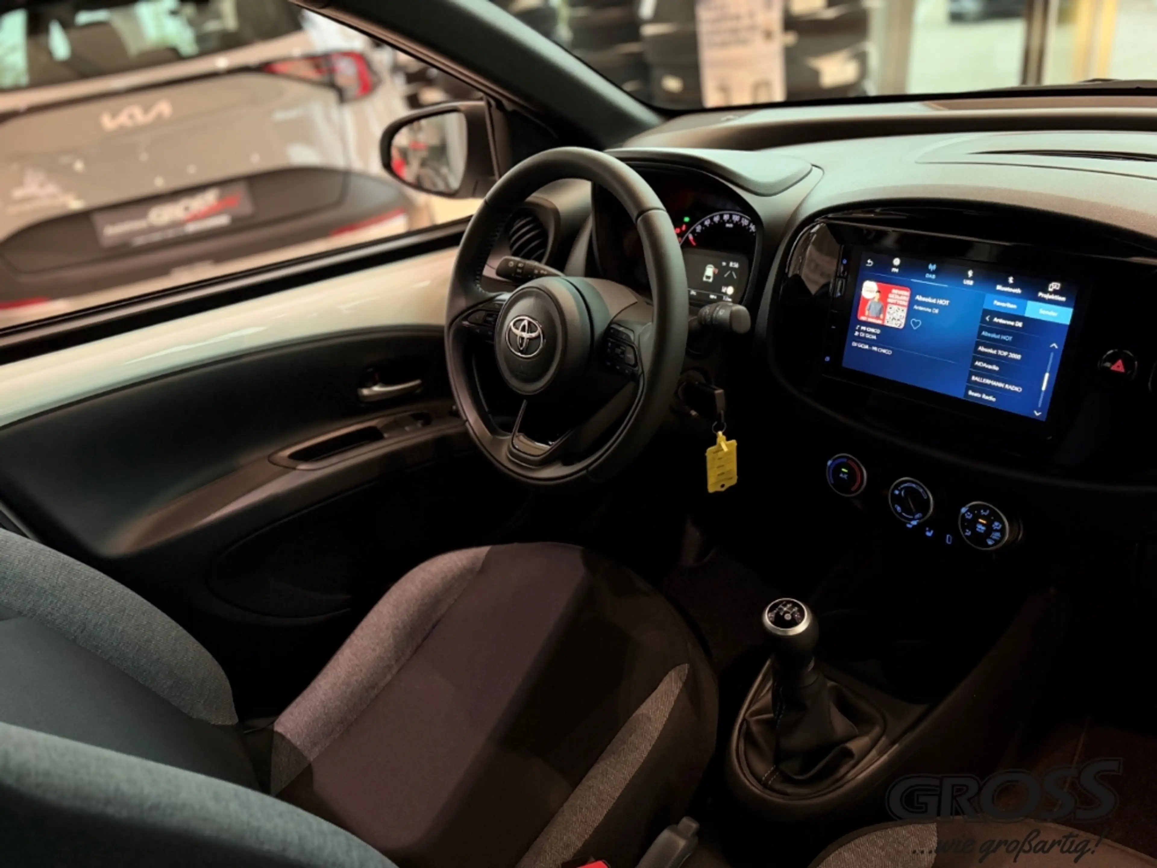 Toyota Aygo X Business Edition Apple CarPlay Android Auto Musiks — photo 14