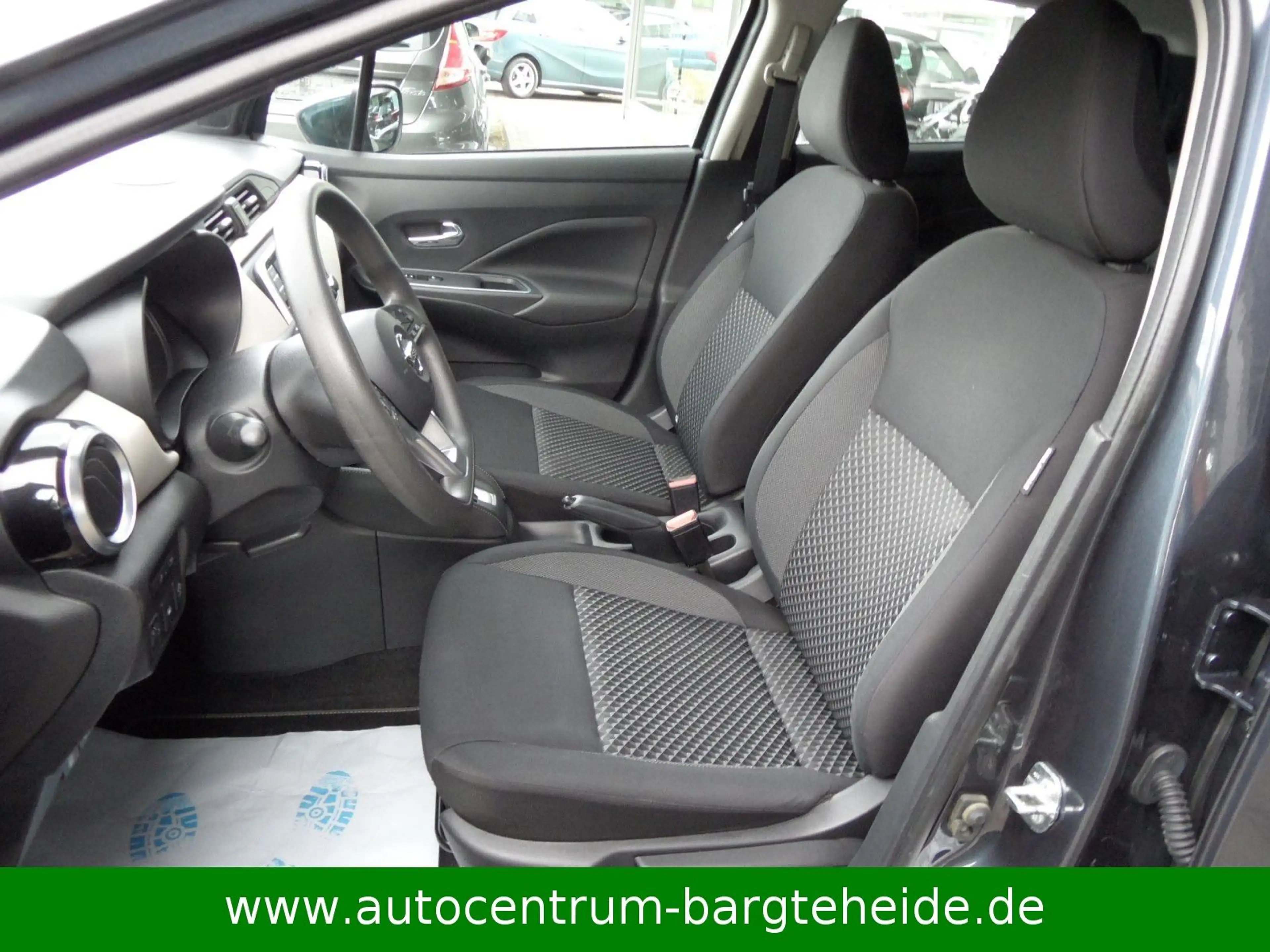 Nissan Micra Aut. N-Way — photo 11