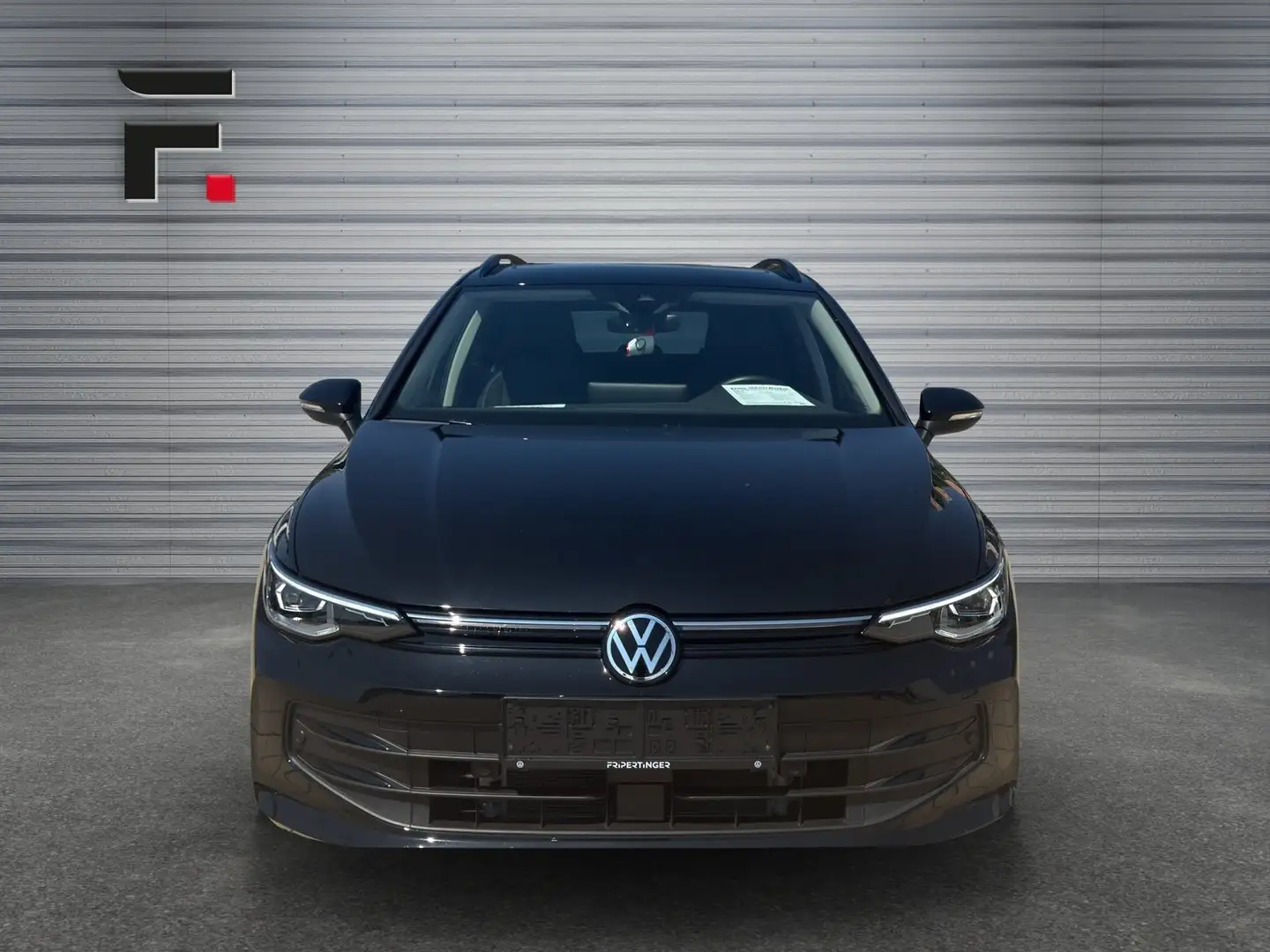 Volkswagen Golf Variant Life mHeV DSG Schwarz - 2