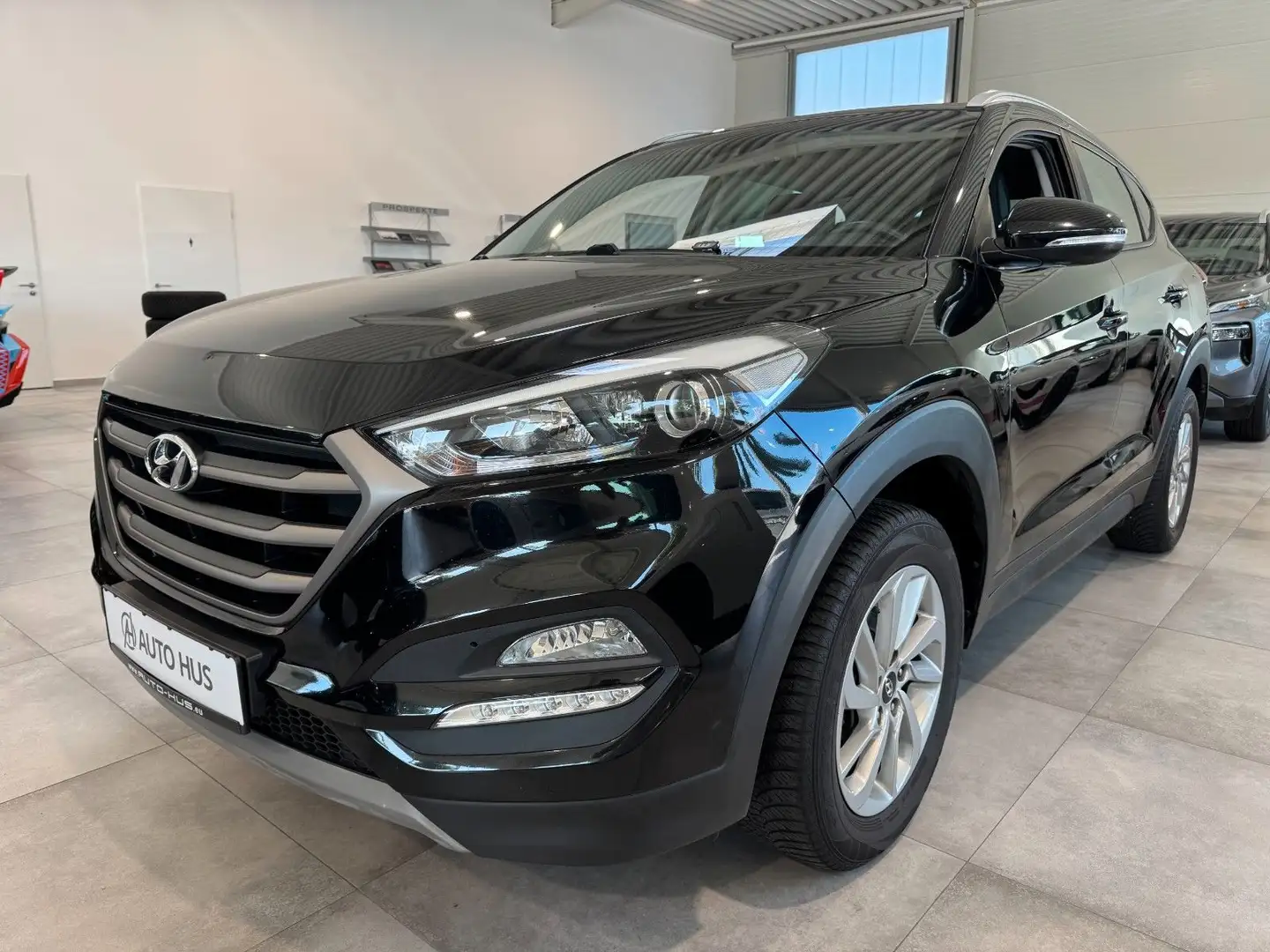 Hyundai TUCSON blue Advantage 2WD Navi/Kamera/SHZ/PDC Noir - 1