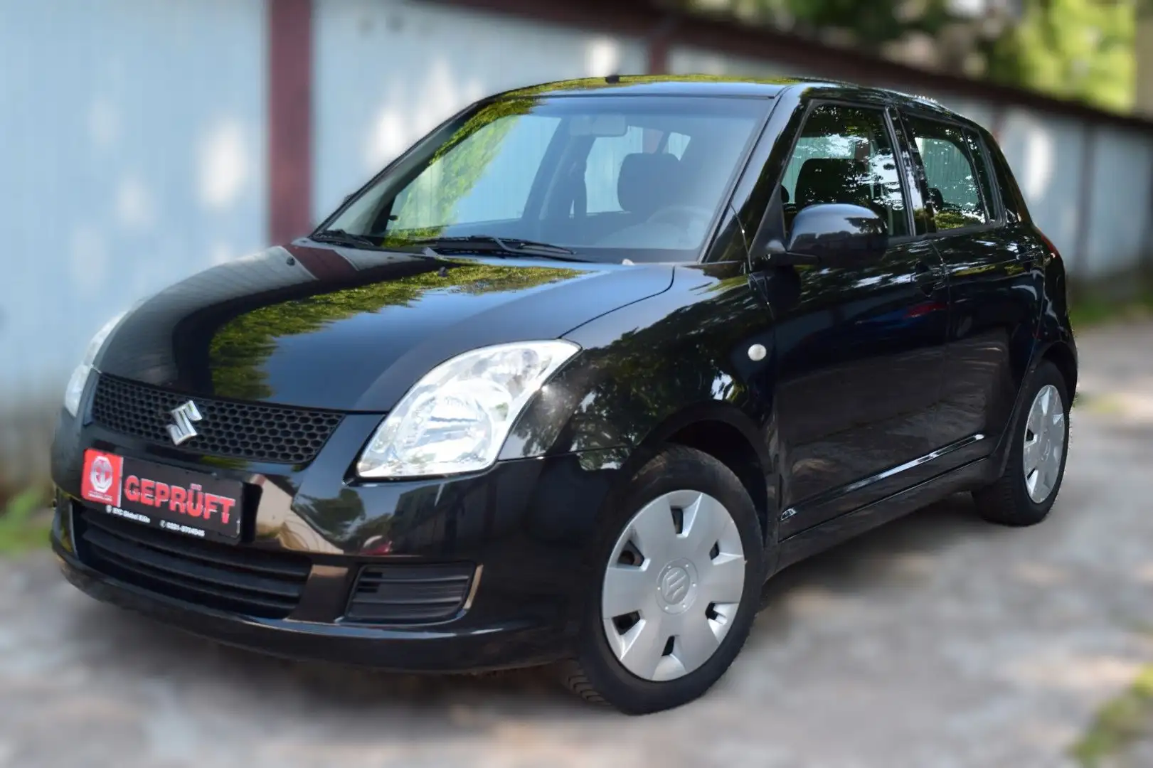 Suzuki Swift Lim.Club,Klima,TÜV NEU,Ideale Anfängerauto Schwarz - 1