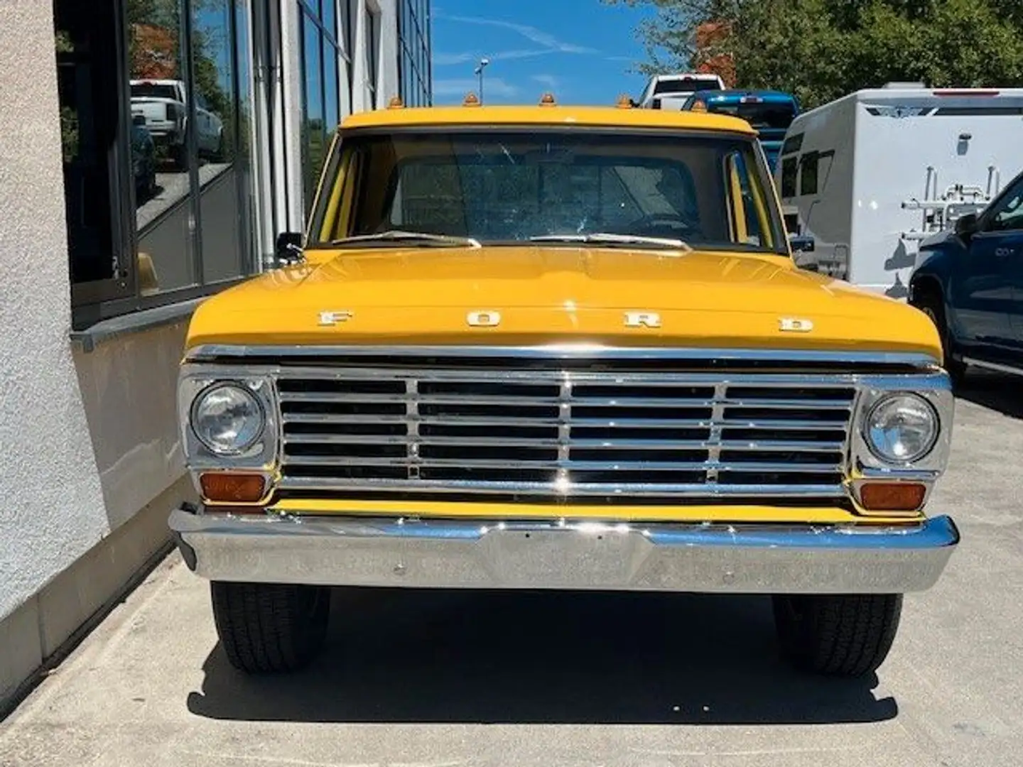 Ford F 100 SVT Lightning 5.4l V8 Kompressor Gelb - 2