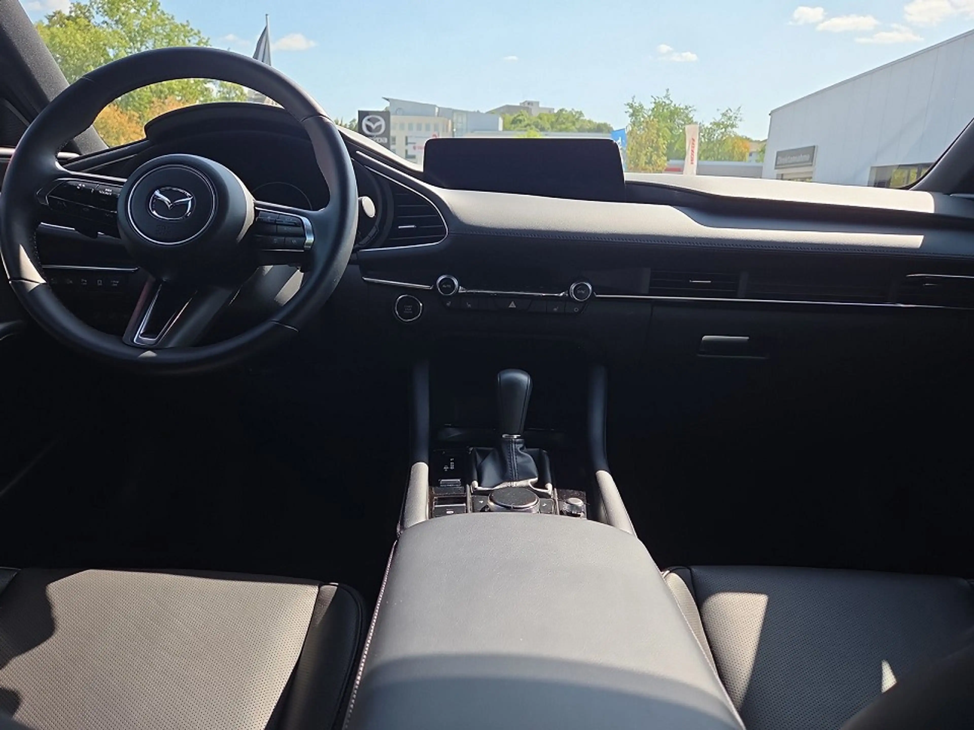 Mazda 3 2.5 M Hybrid Takumi *Leder*PDC*360°*Bose*Navi* — photo 10