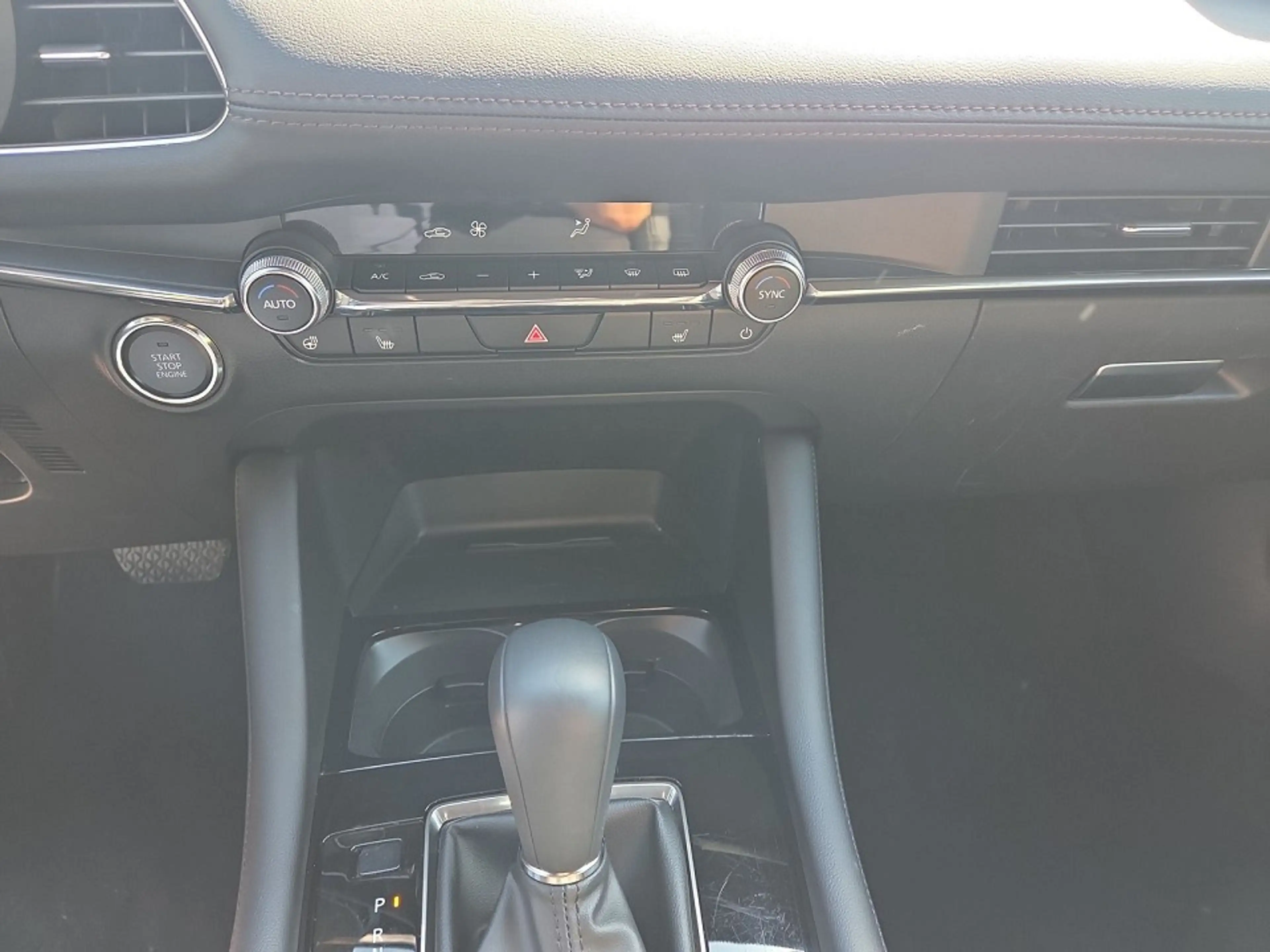 Mazda 3 2.5 M Hybrid Takumi *Leder*PDC*360°*Bose*Navi* — photo 14