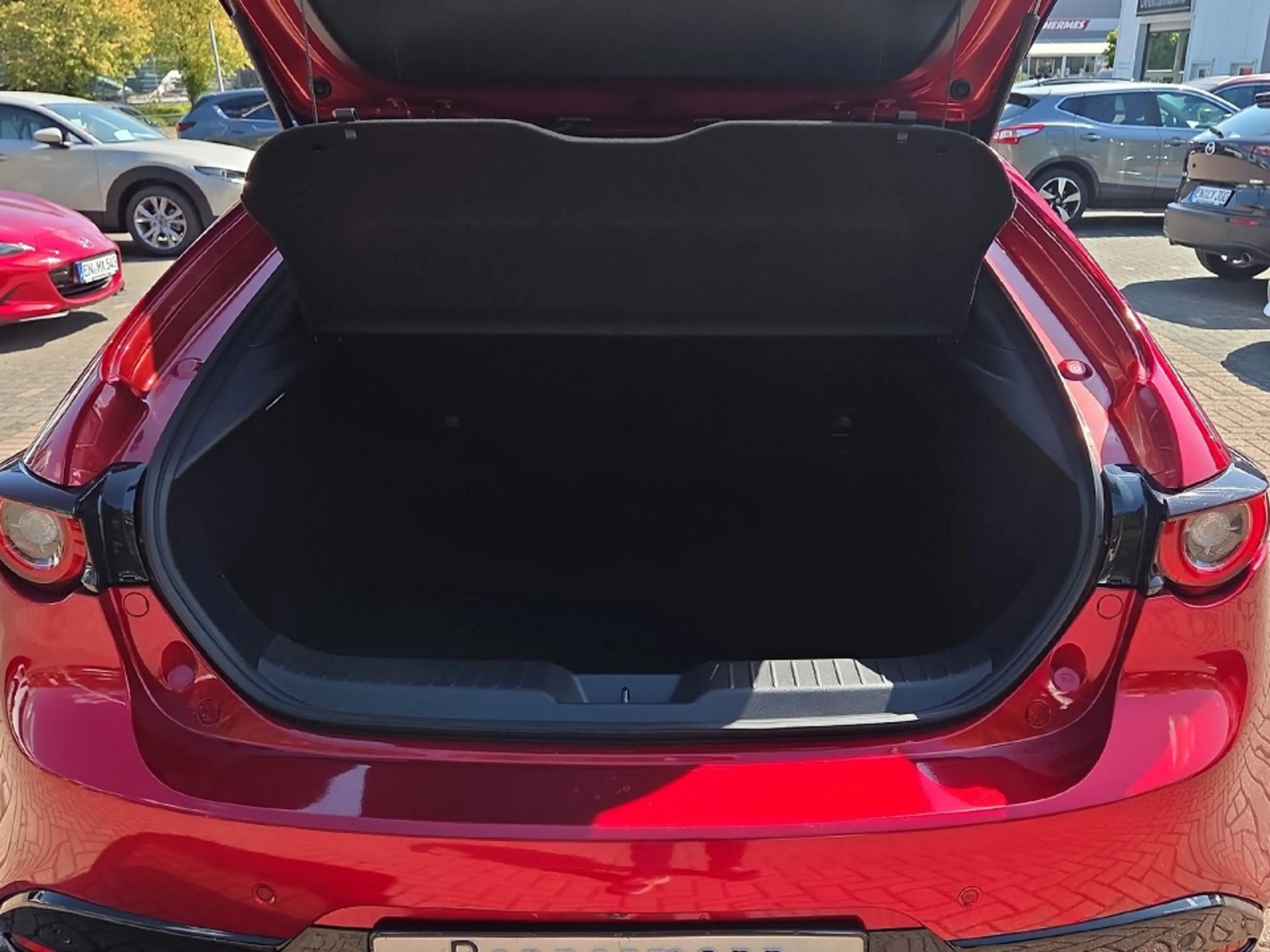 Mazda 3 2.5 M Hybrid Takumi *Leder*PDC*360°*Bose*Navi* — photo 5