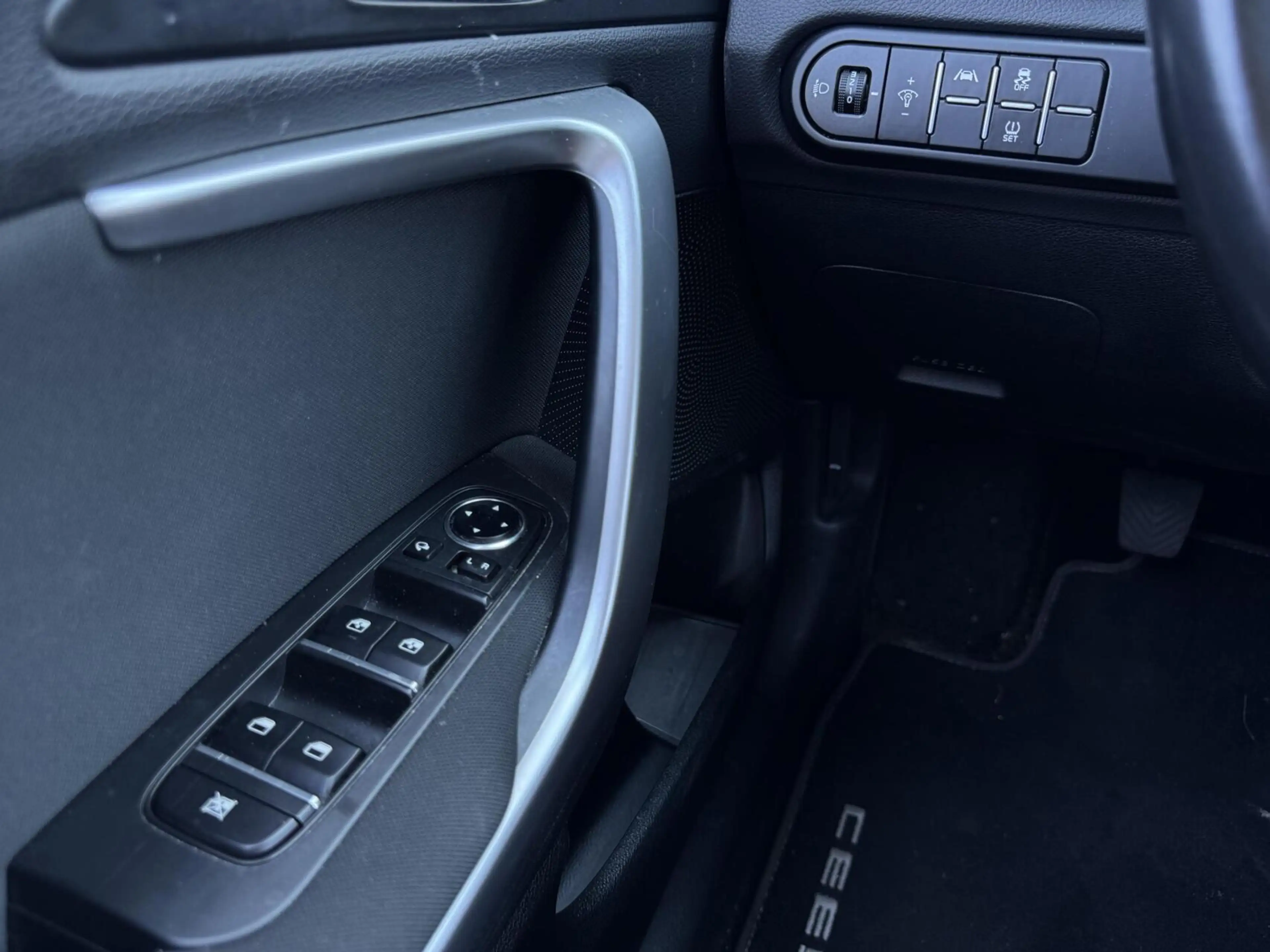 Kia Ceed SW / cee'd SW Sportswagon 1.0 T-GDi DynamicLine | Camera | CarPl — photo 18