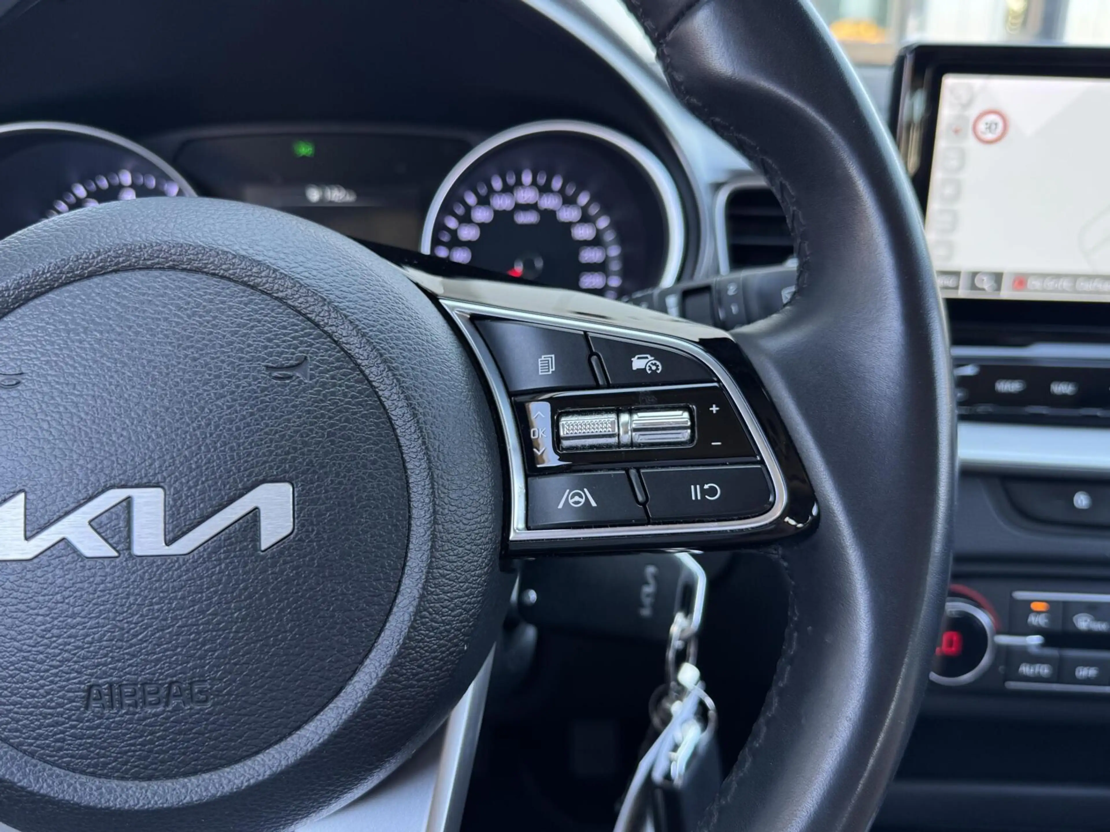 Kia Ceed SW / cee'd SW Sportswagon 1.0 T-GDi DynamicLine | Camera | CarPl — photo 11