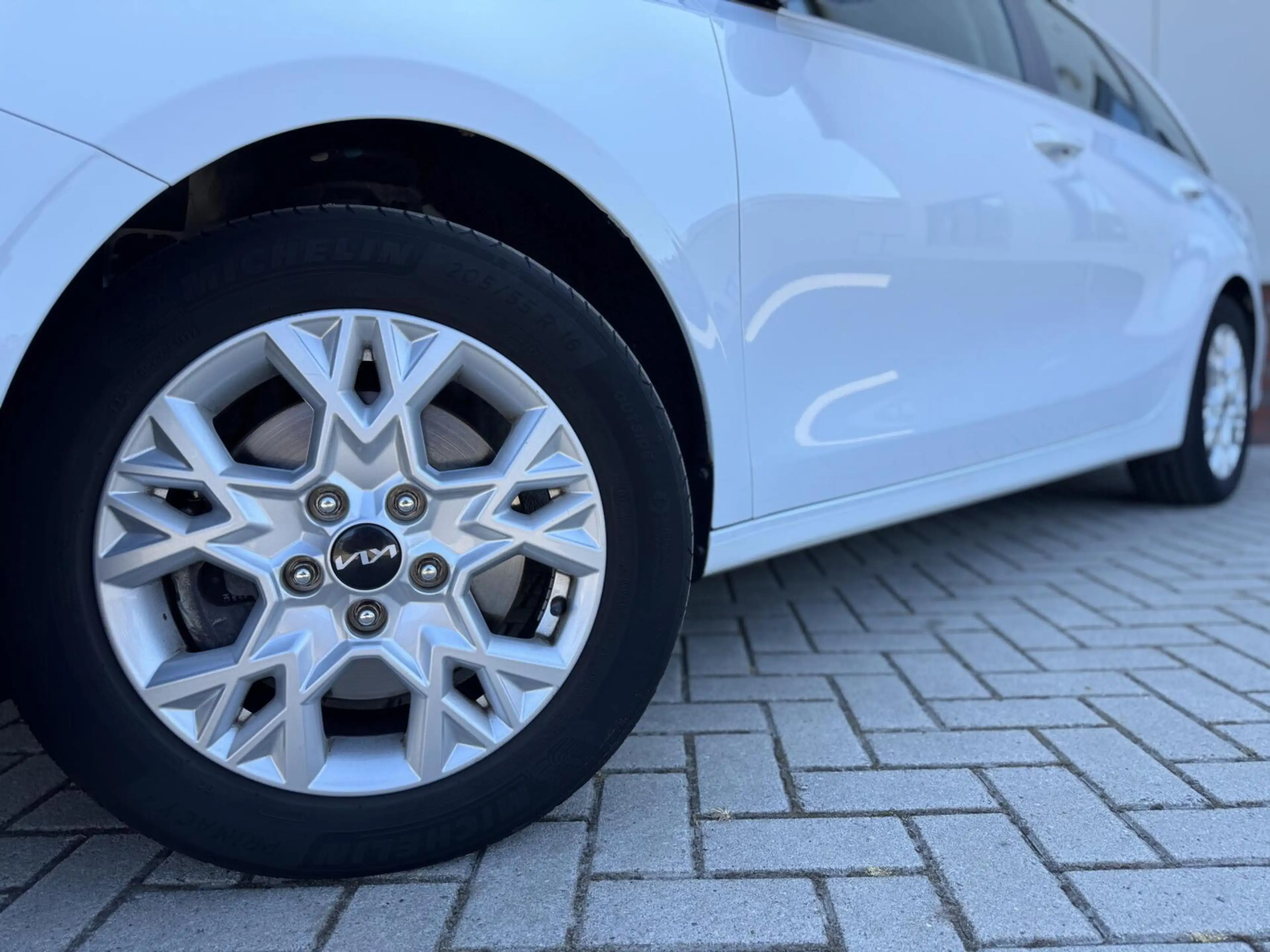 Kia Ceed SW / cee'd SW Sportswagon 1.0 T-GDi DynamicLine | Camera | CarPl — photo 23