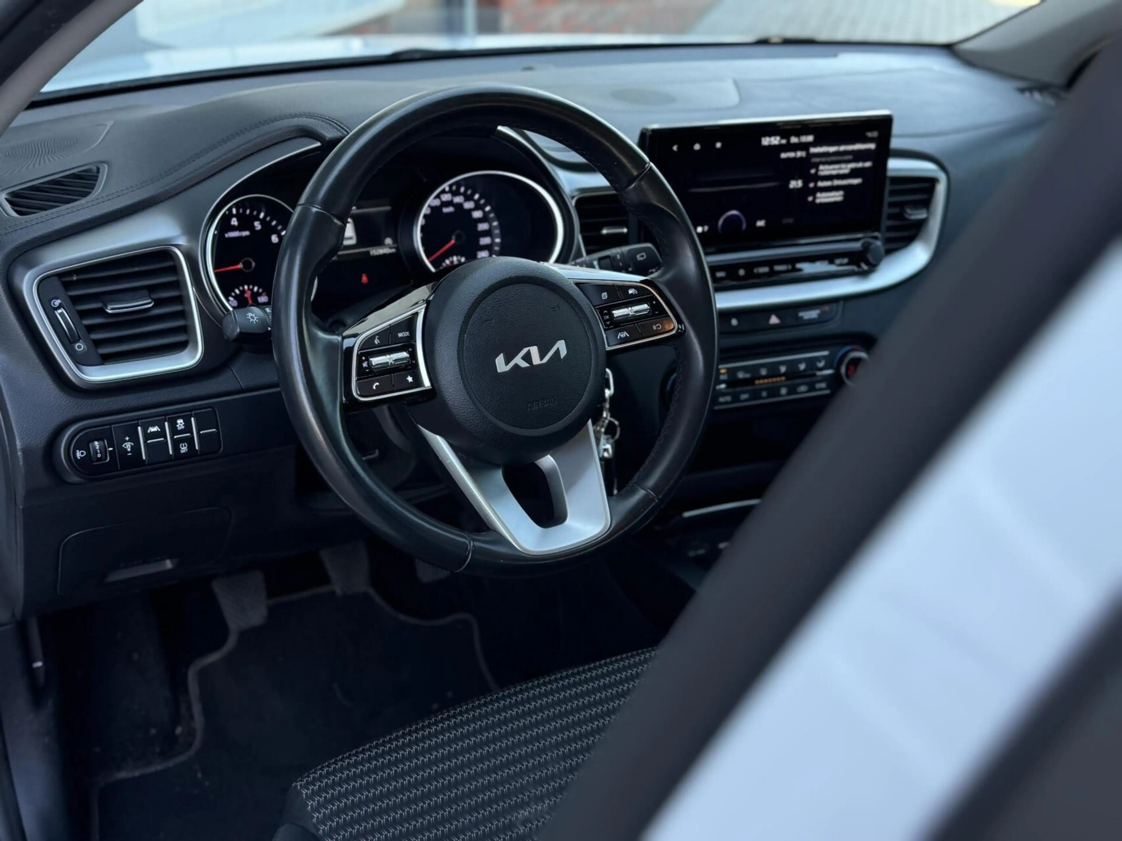 Kia Ceed SW / cee'd SW Sportswagon 1.0 T-GDi DynamicLine | Camera | CarPl — photo 8