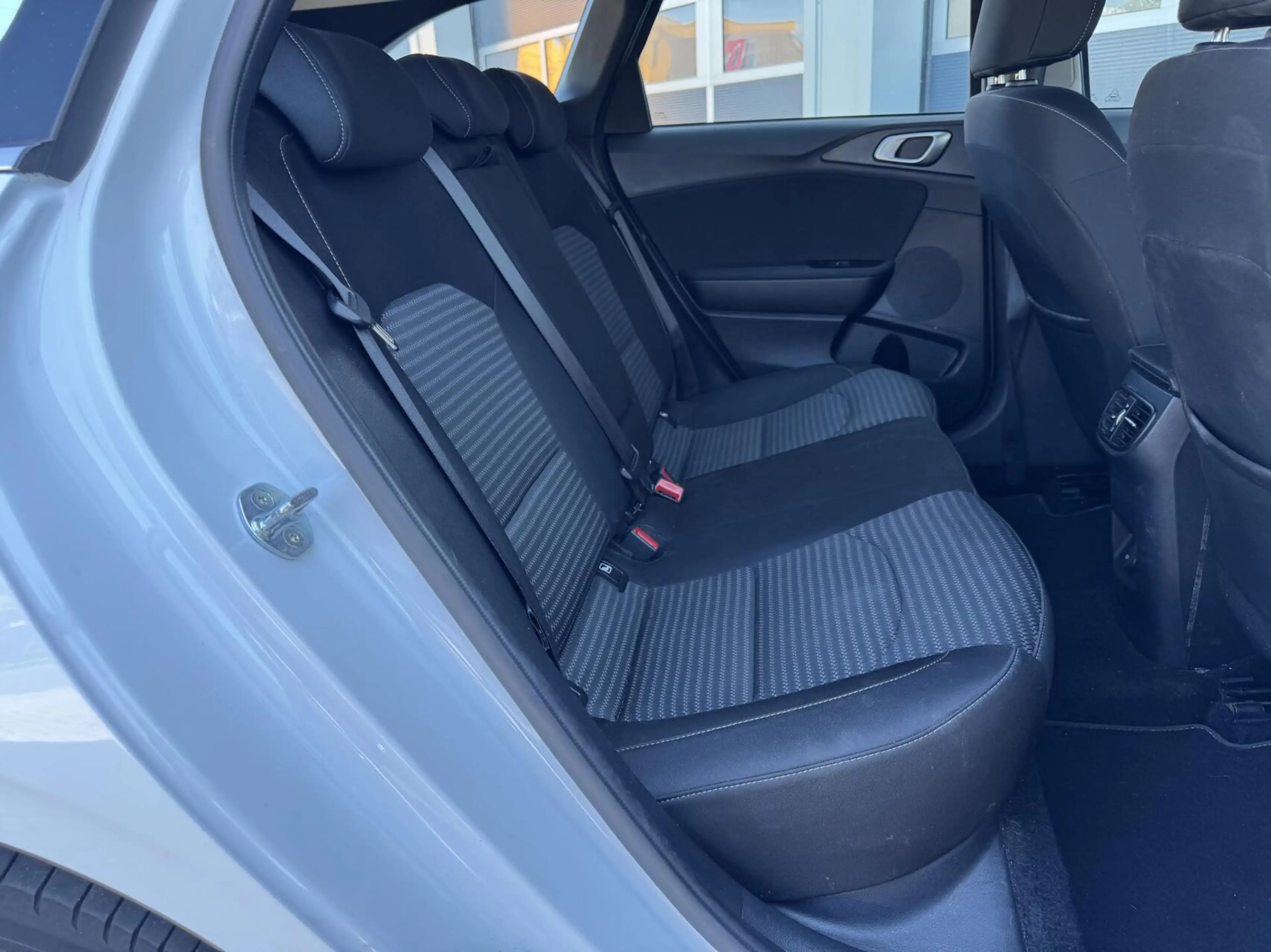 Kia Ceed SW / cee'd SW Sportswagon 1.0 T-GDi DynamicLine | Camera | CarPl — photo 20