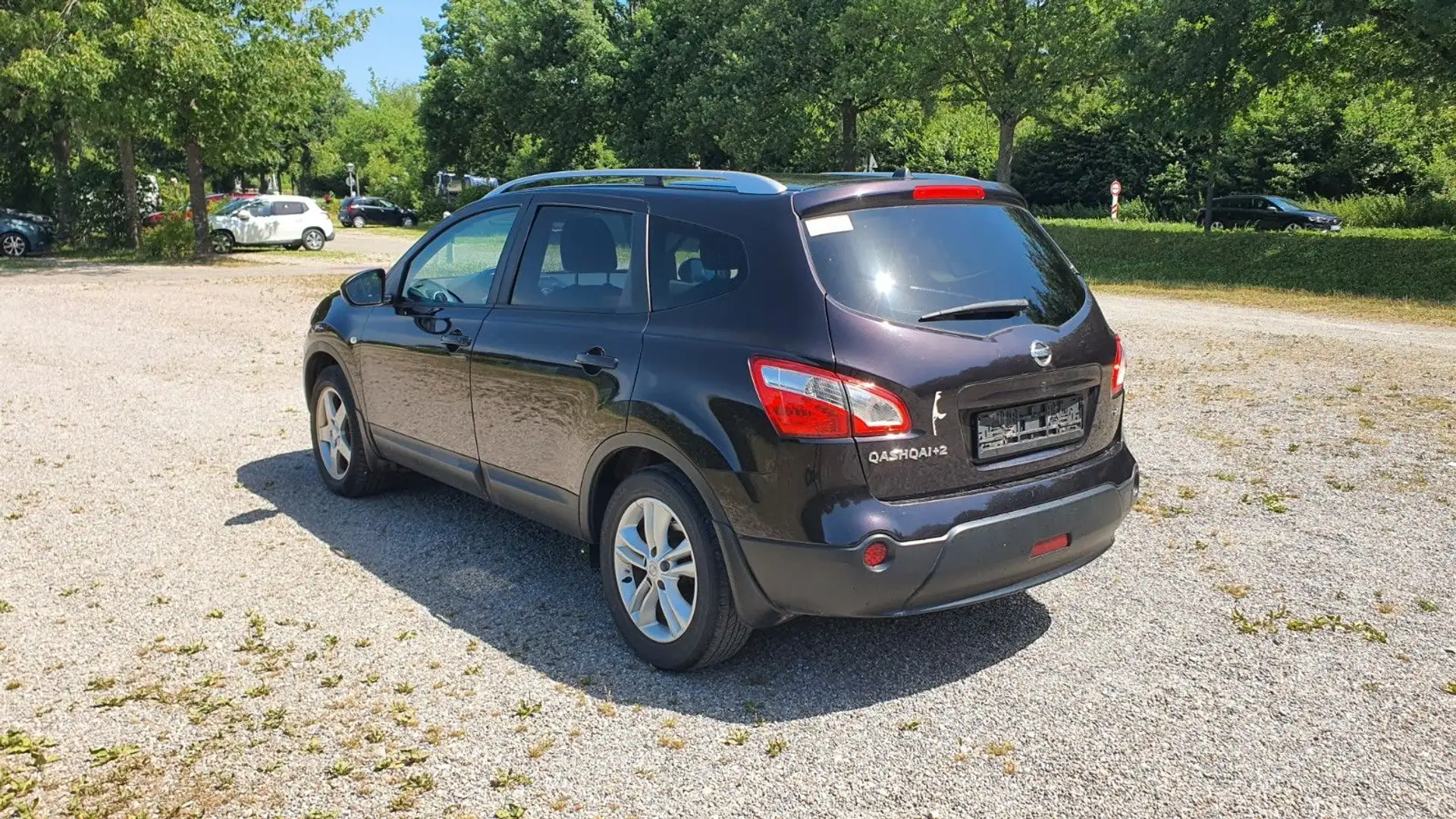 Nissan Qashqai +2 Visia 4X4 Violett - 2