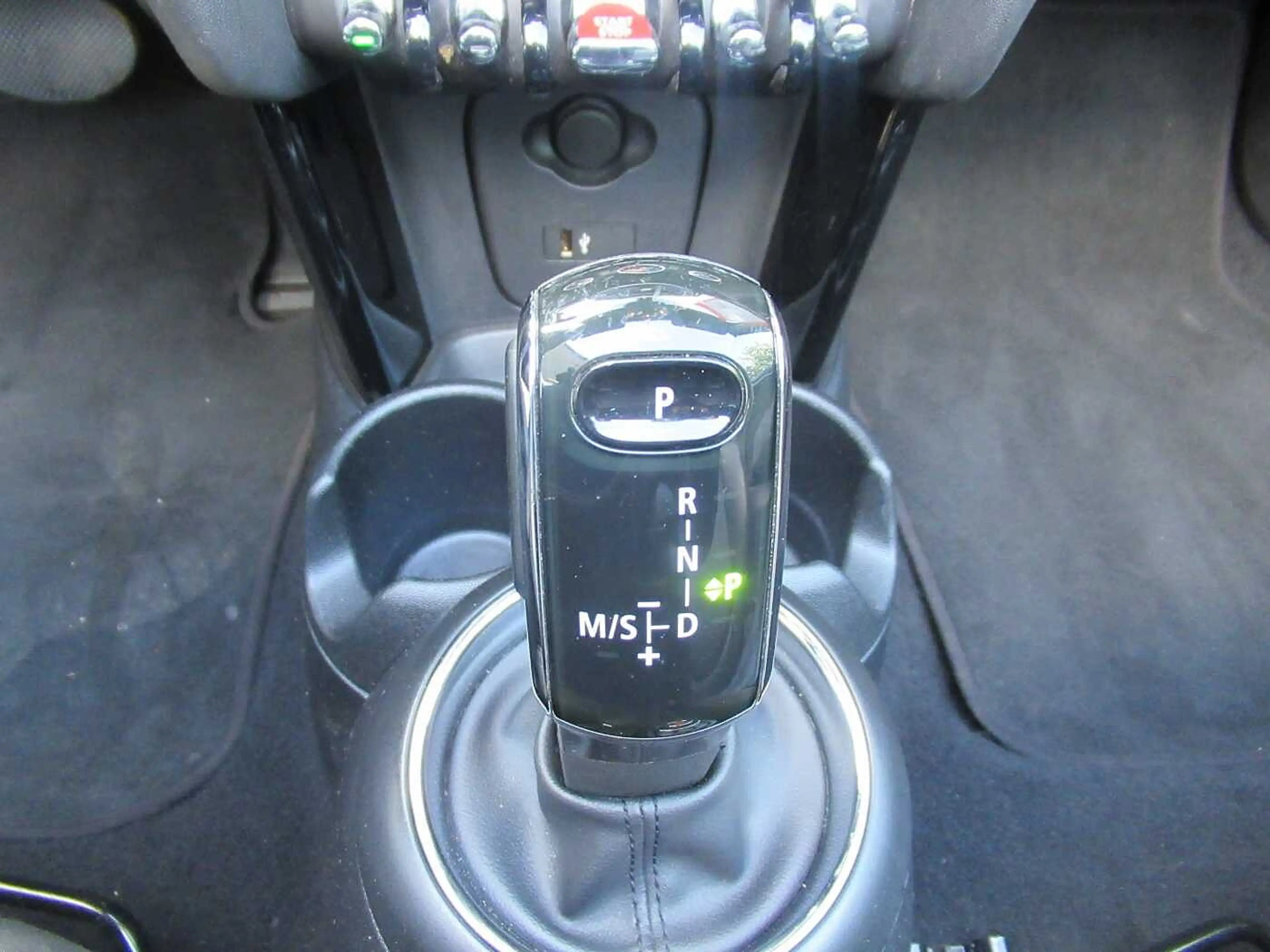 MINI Cooper Cabrio — photo 13