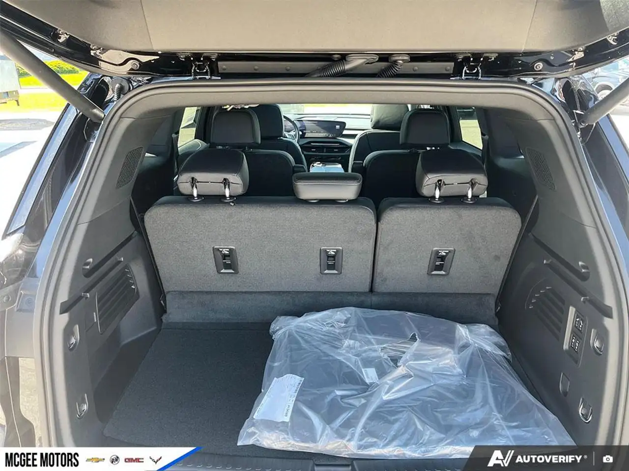 Buick Enclave снимка Buick Enclave